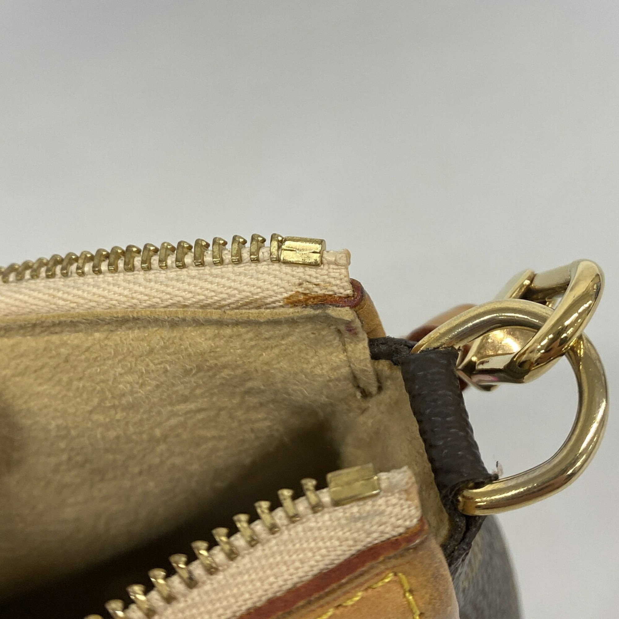 Louis Vuitton Brown Pouch (Pre-Owned)