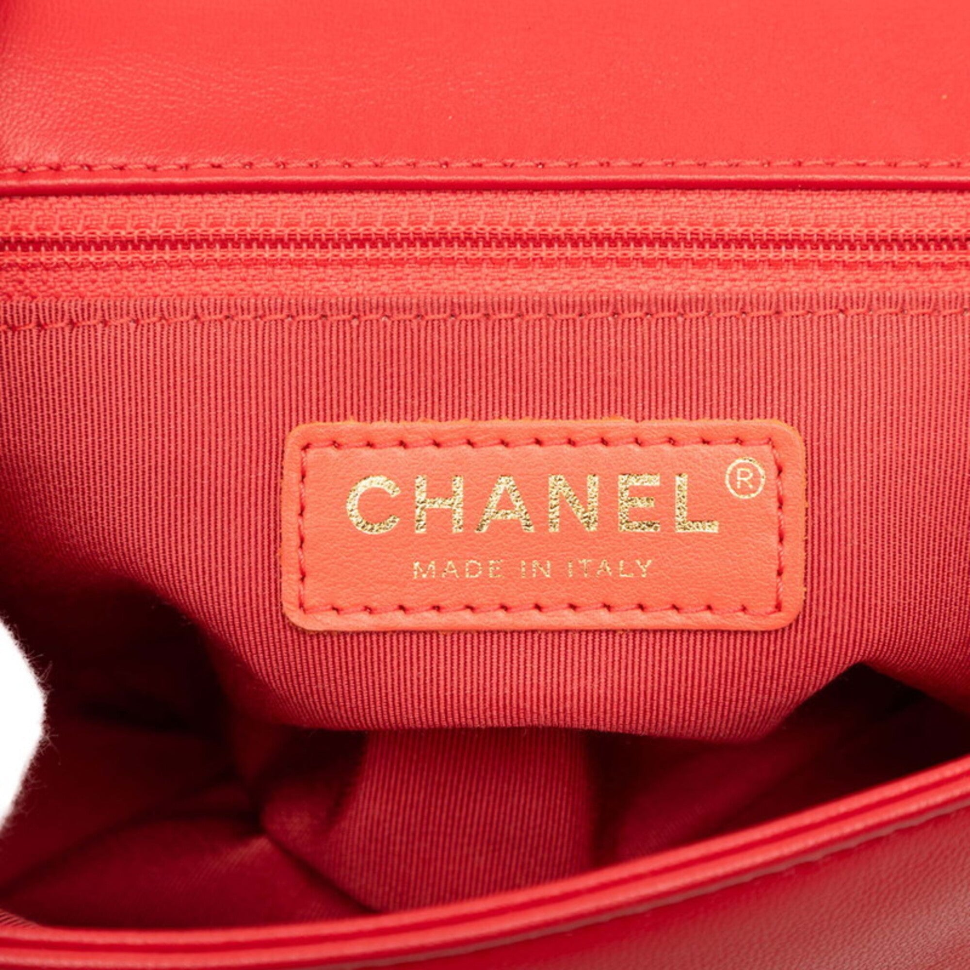 Chanel Red Color Leather Shoulder Bag (Pre-Owned)