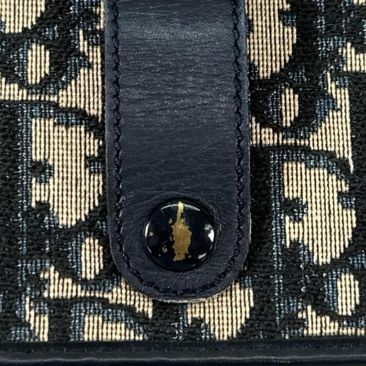 Christian Dior White Canvas Handbag (Pre-Owned)