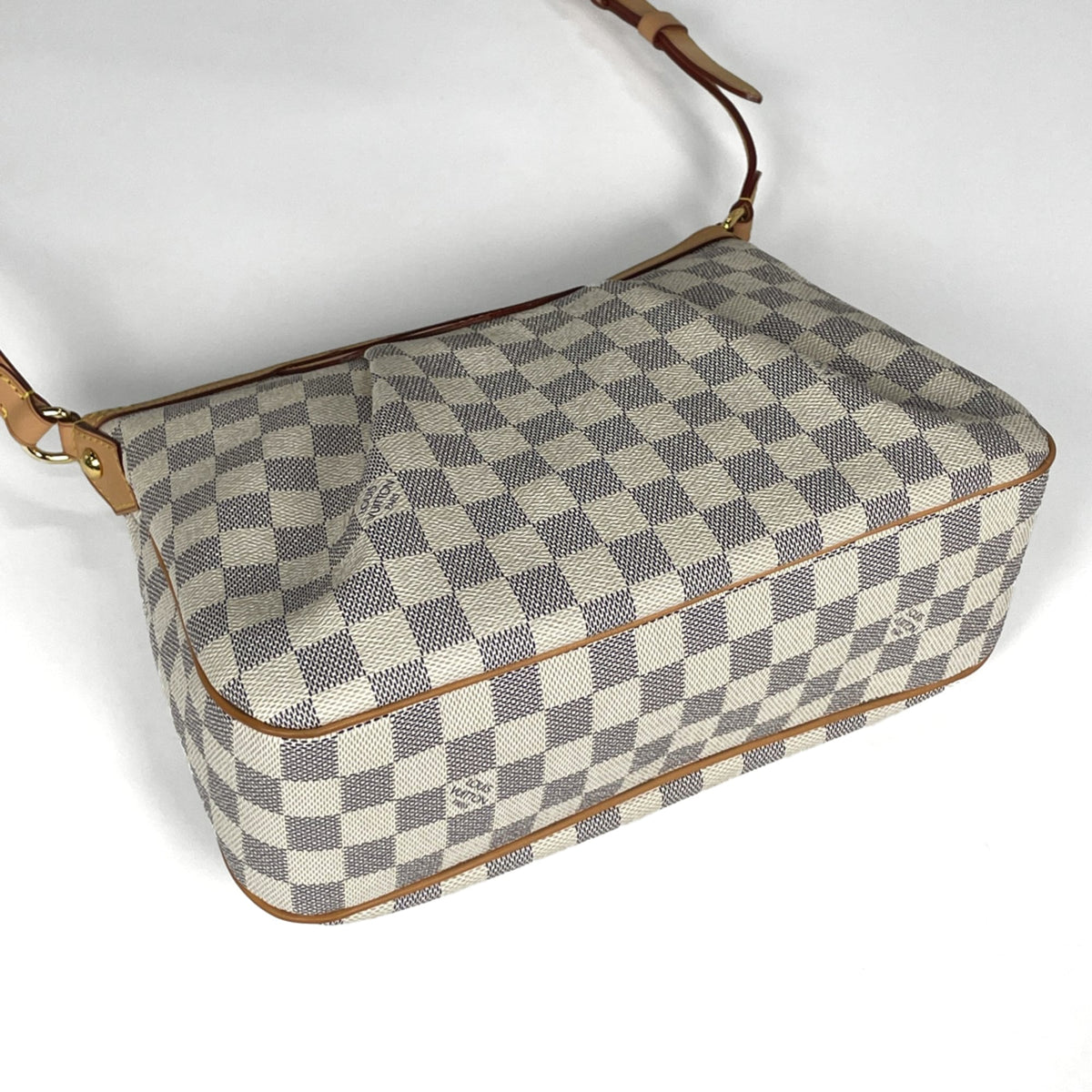 Louis Vuitton White Damier Azur Shoulder Bag (Pre-Owned)
