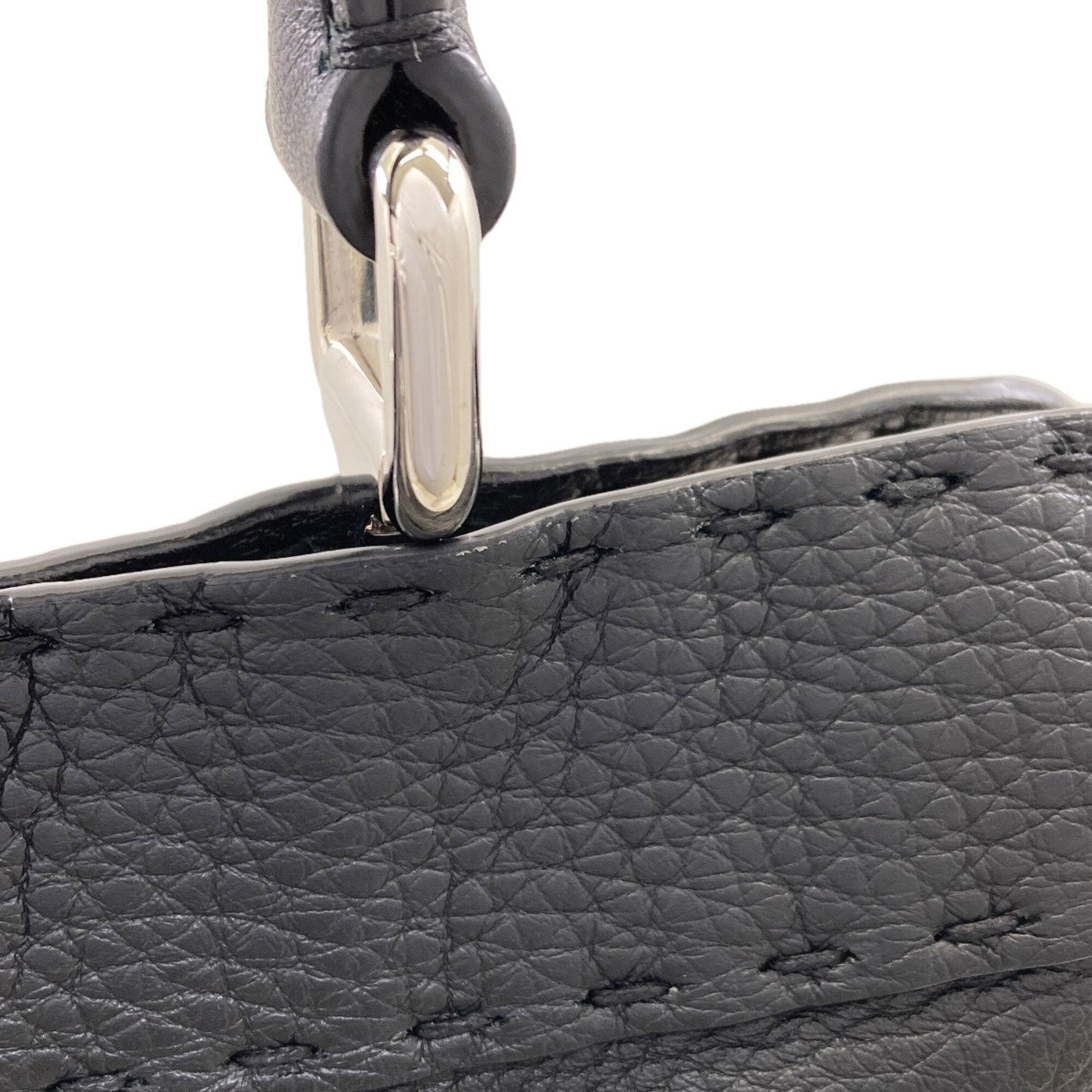 Fendi Black Leather Handbag (Pre-Owned)