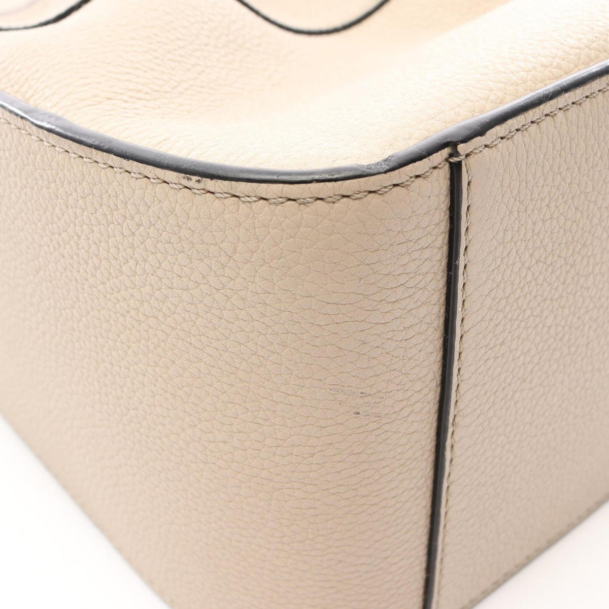 Loewe Beige Leather Handbag (Pre-Owned)