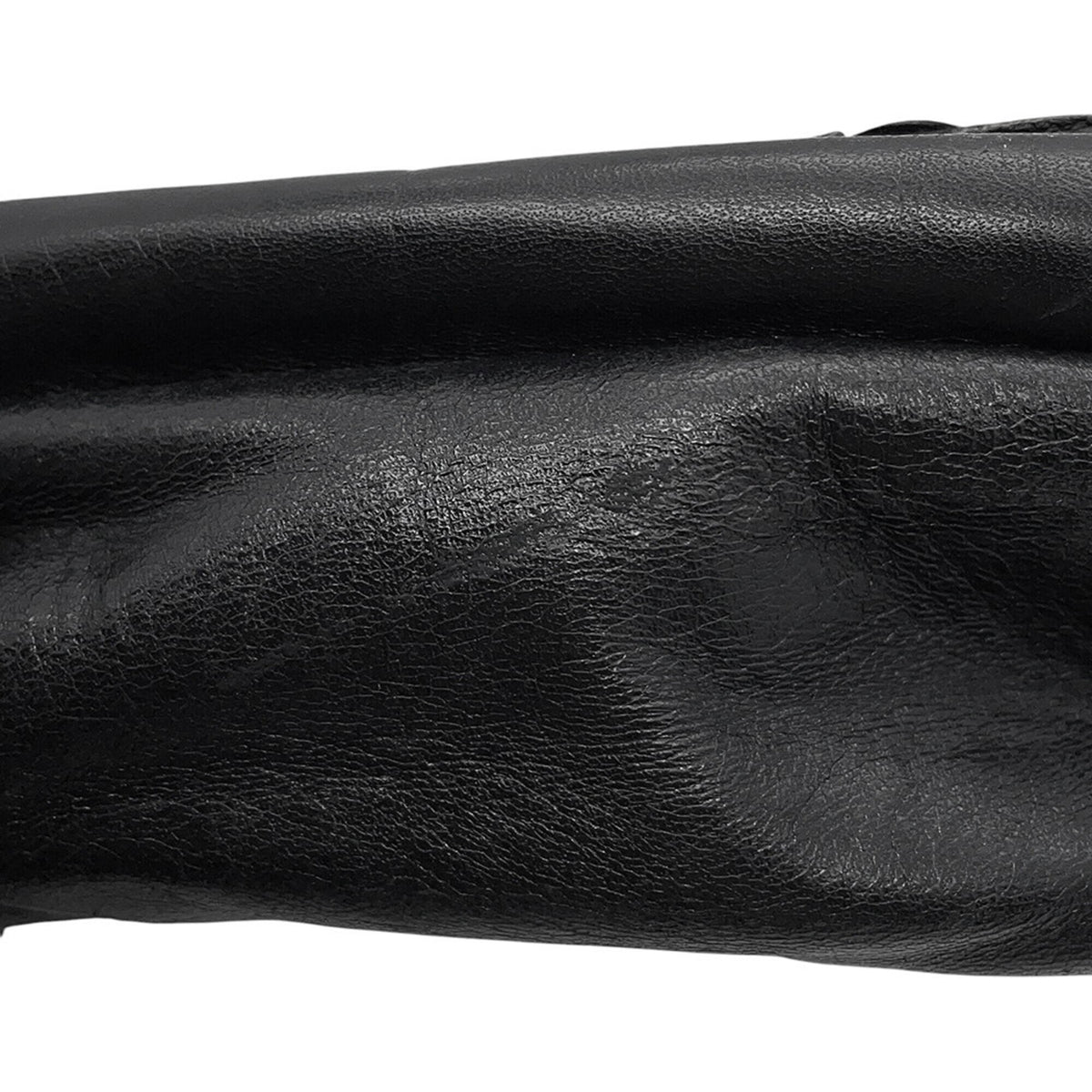 Chanel Black Leather Shoulder Bag (Pre-Owned)