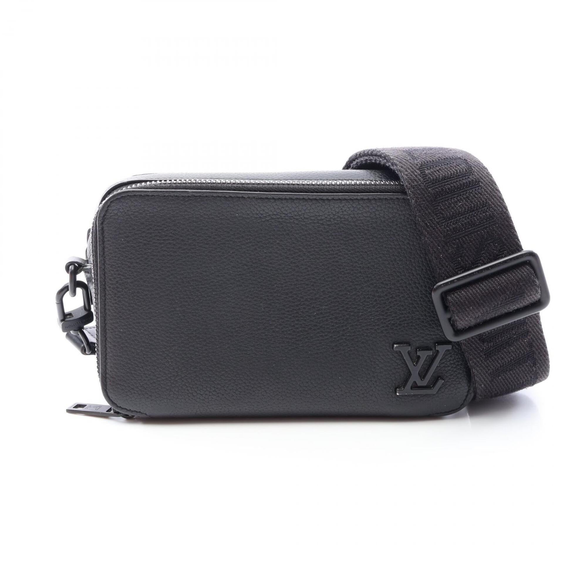 Louis Vuitton Black Noir Leather Handbag Shoulder Bag (Pre-Owned)