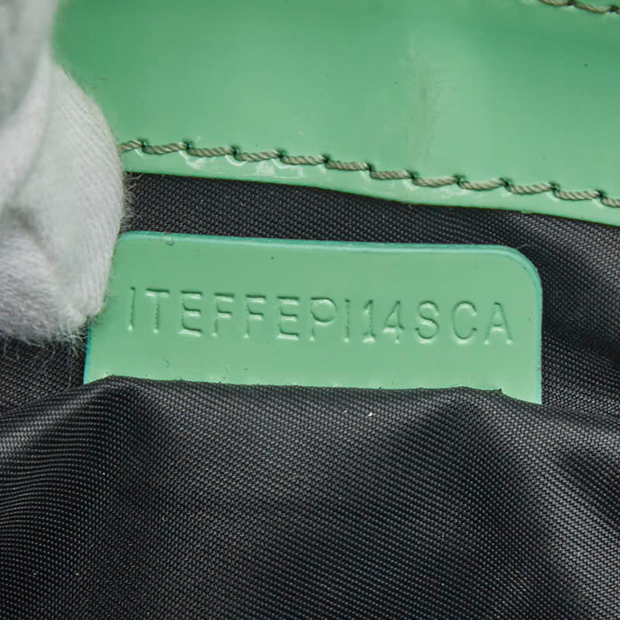 Burberry Green Patent Leather Shoulder Bag (Pre-Owned)
