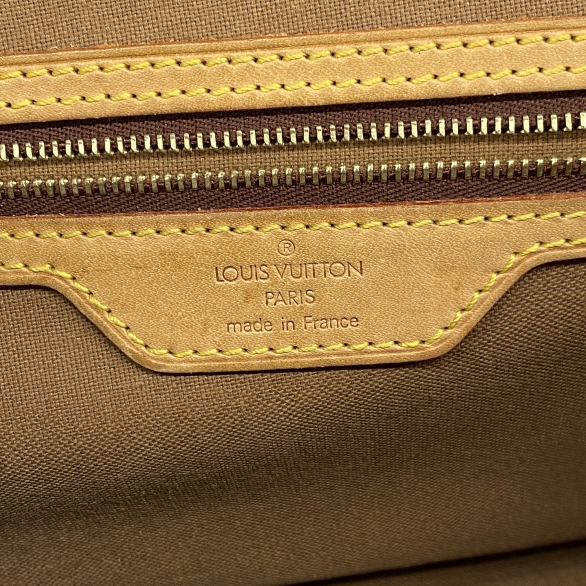 Louis Vuitton Brown Shoulder Bag (Pre-Owned)