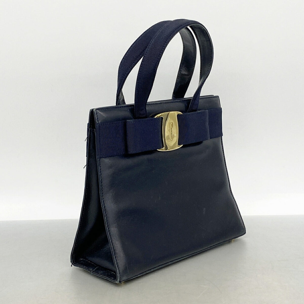 Salvatore Ferragamo Navy Leather Handbag (Pre-Owned)
