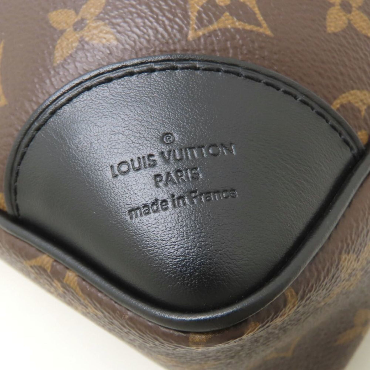 Louis Vuitton Brown Noir Monogram Canvas Shoulder Bag (Pre-Owned)