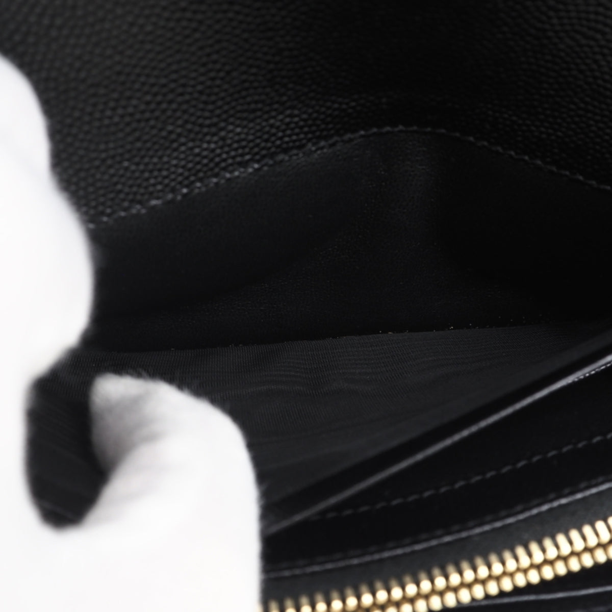 Yves Saint Laurent Black Leather Long Wallet (Bi-Fold) (Pre-Owned)