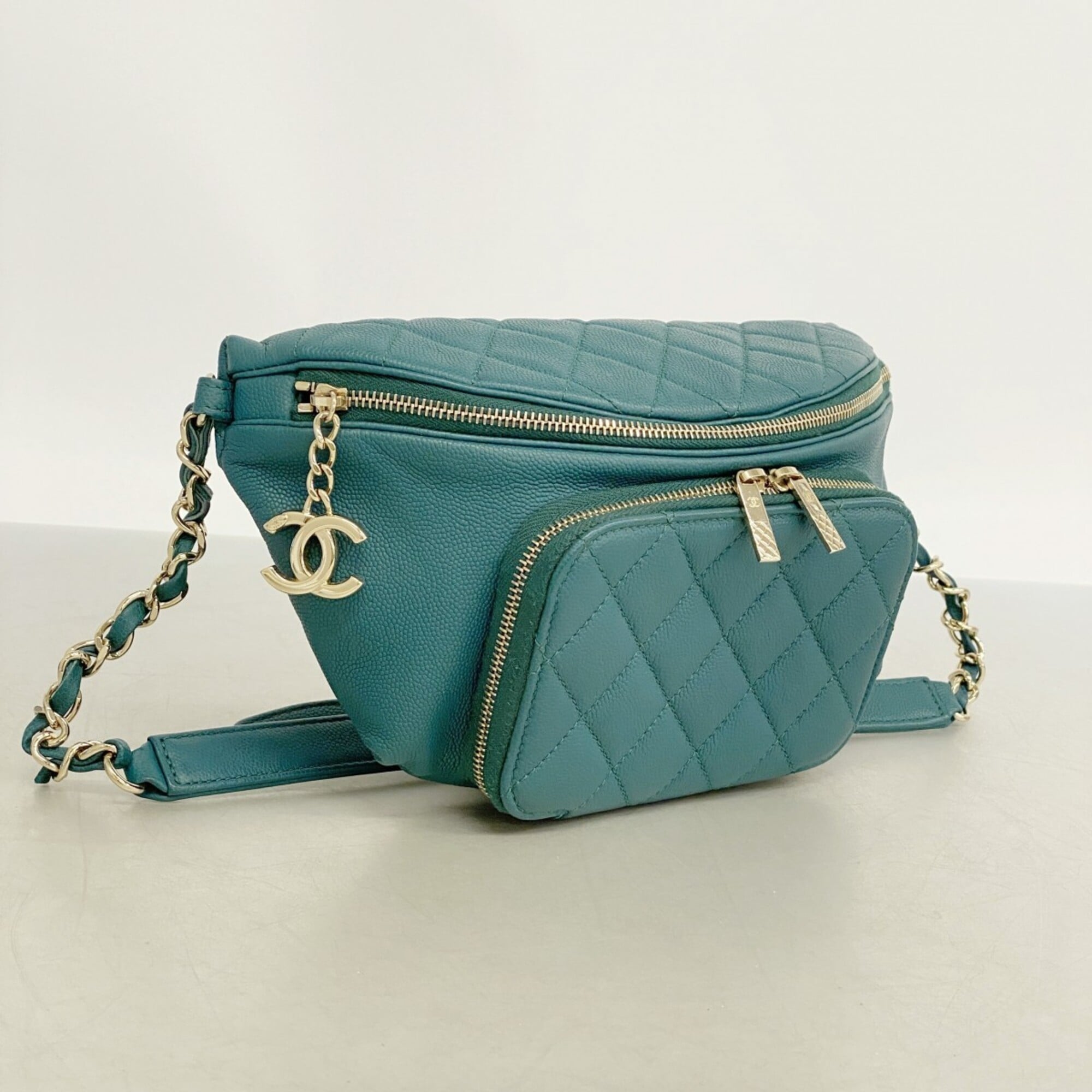 Chanel Green Grained Calfskin Fanny Pack (Pre-Owned)
