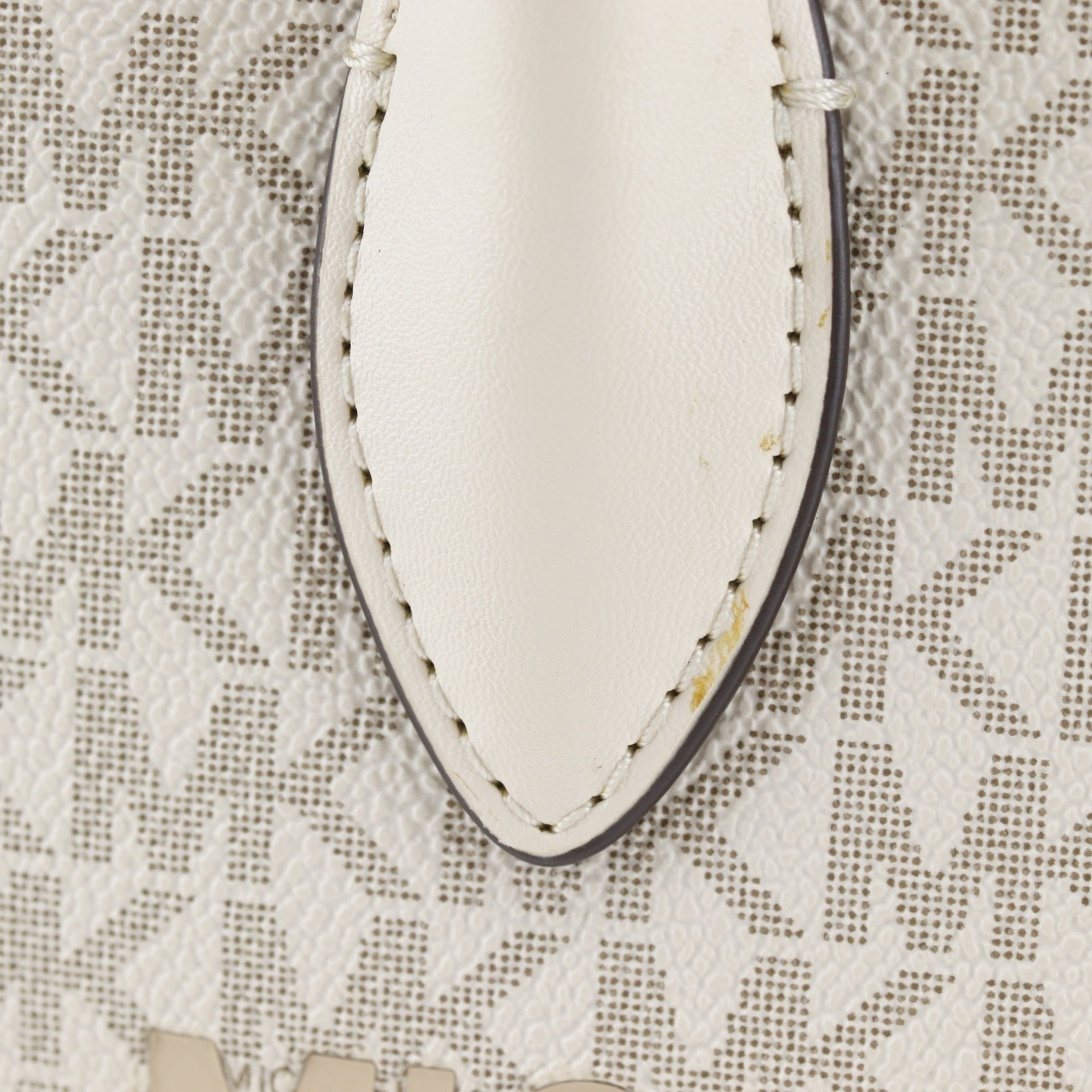 Michael Kors White Pvc Handbag (Pre-Owned)