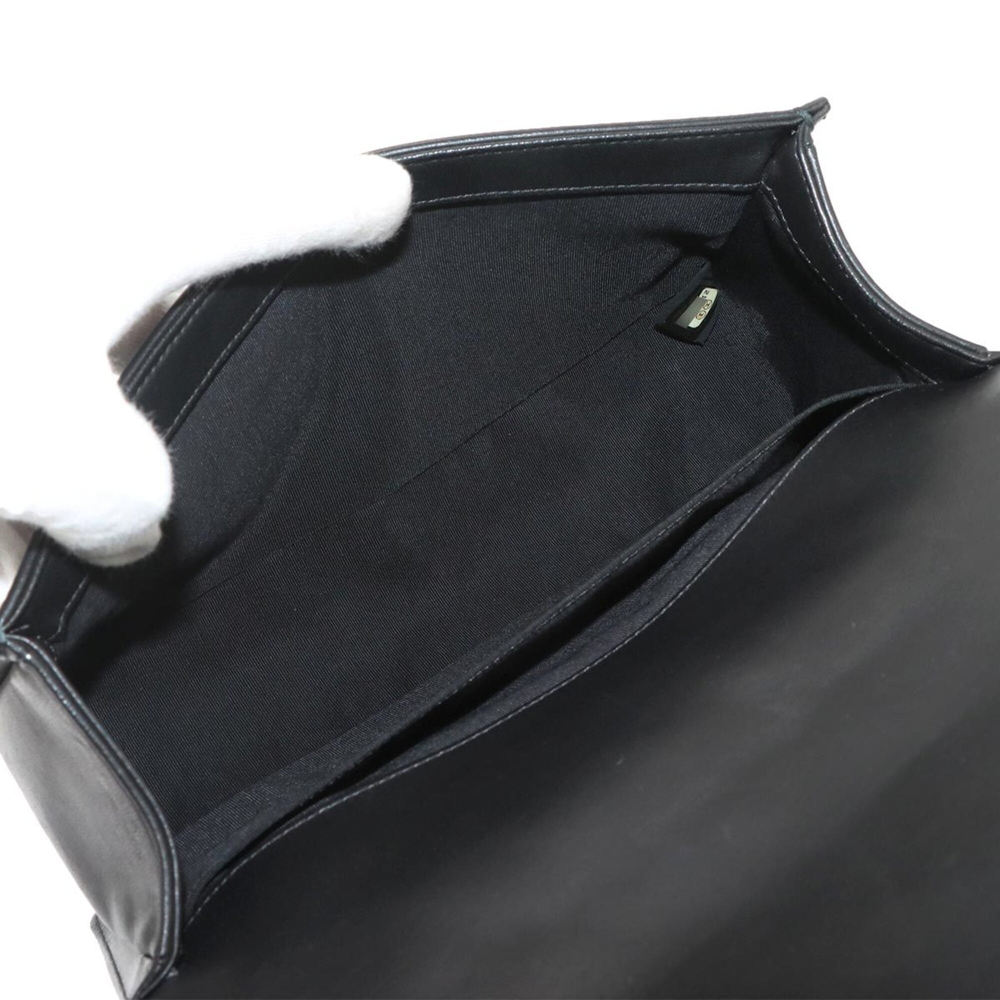 Chanel Black Leather Handbag Shoulder Bag (Pre-Owned)