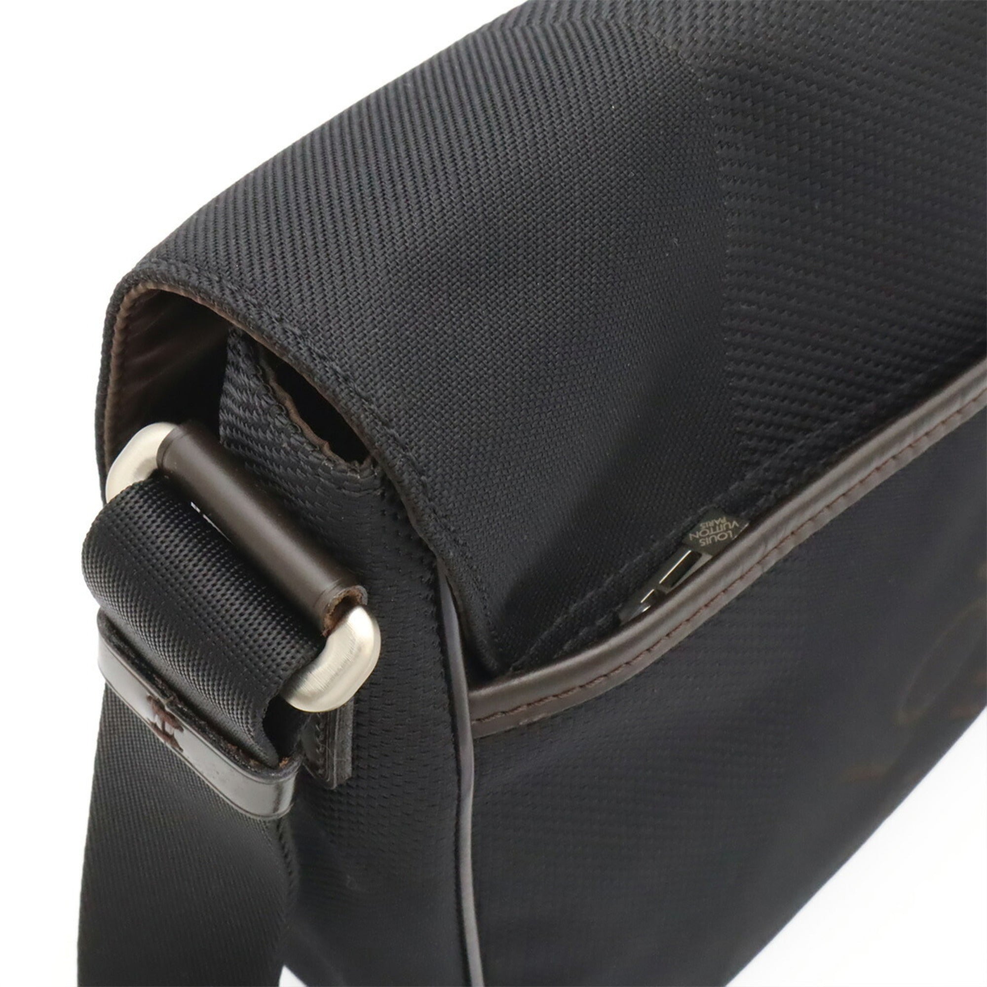 Louis Vuitton Damier Geant Black Noir Damier Geant Shoulder Bag (Pre-Owned)
