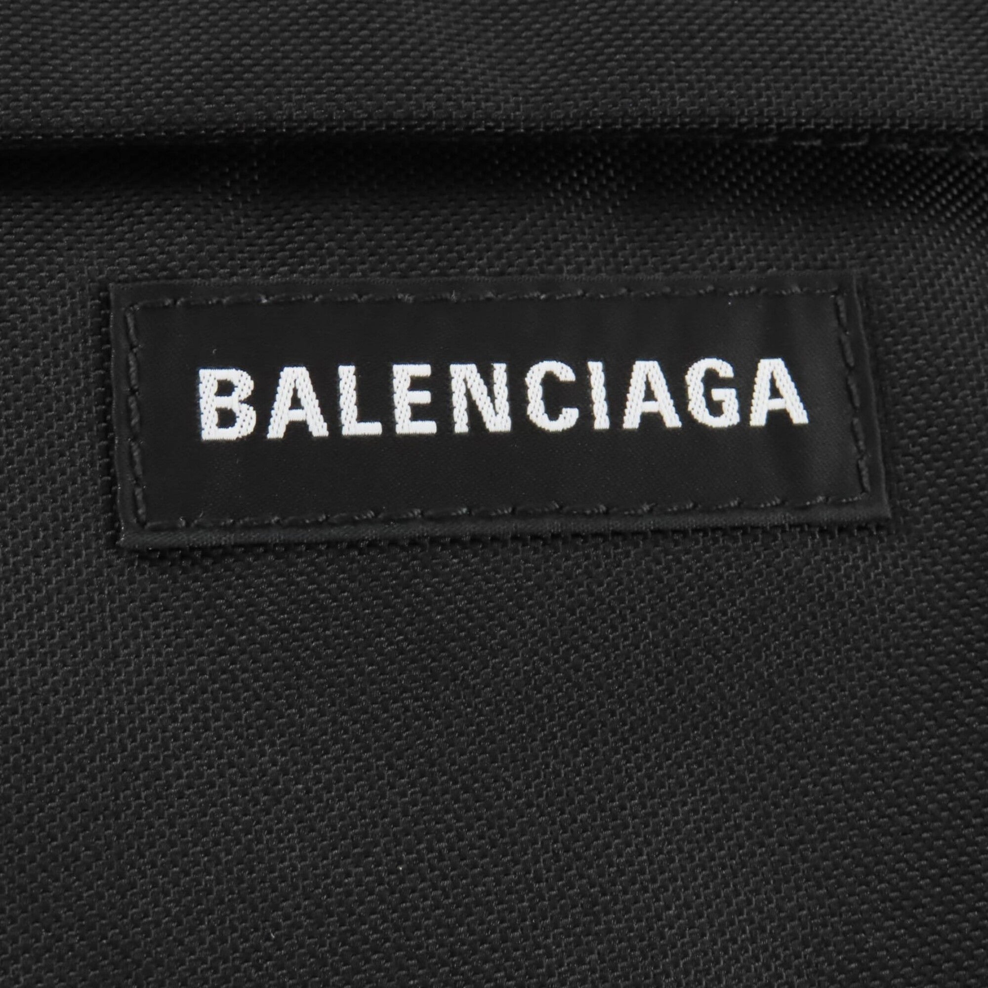 Balenciaga Black Nylon Shoulder Bag (Pre-Owned)