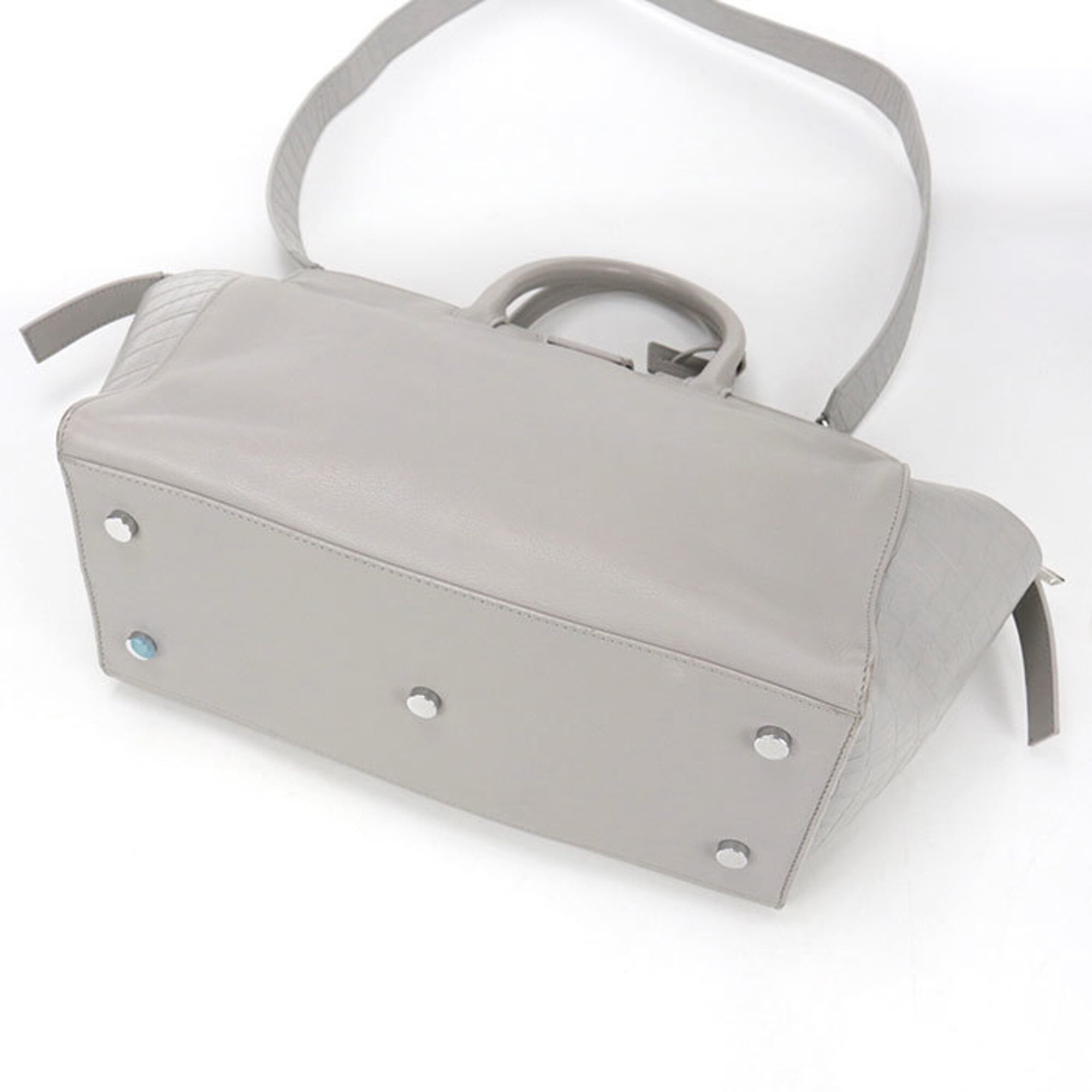 Saint Laurent Gray Leather Handbag (Pre-Owned)