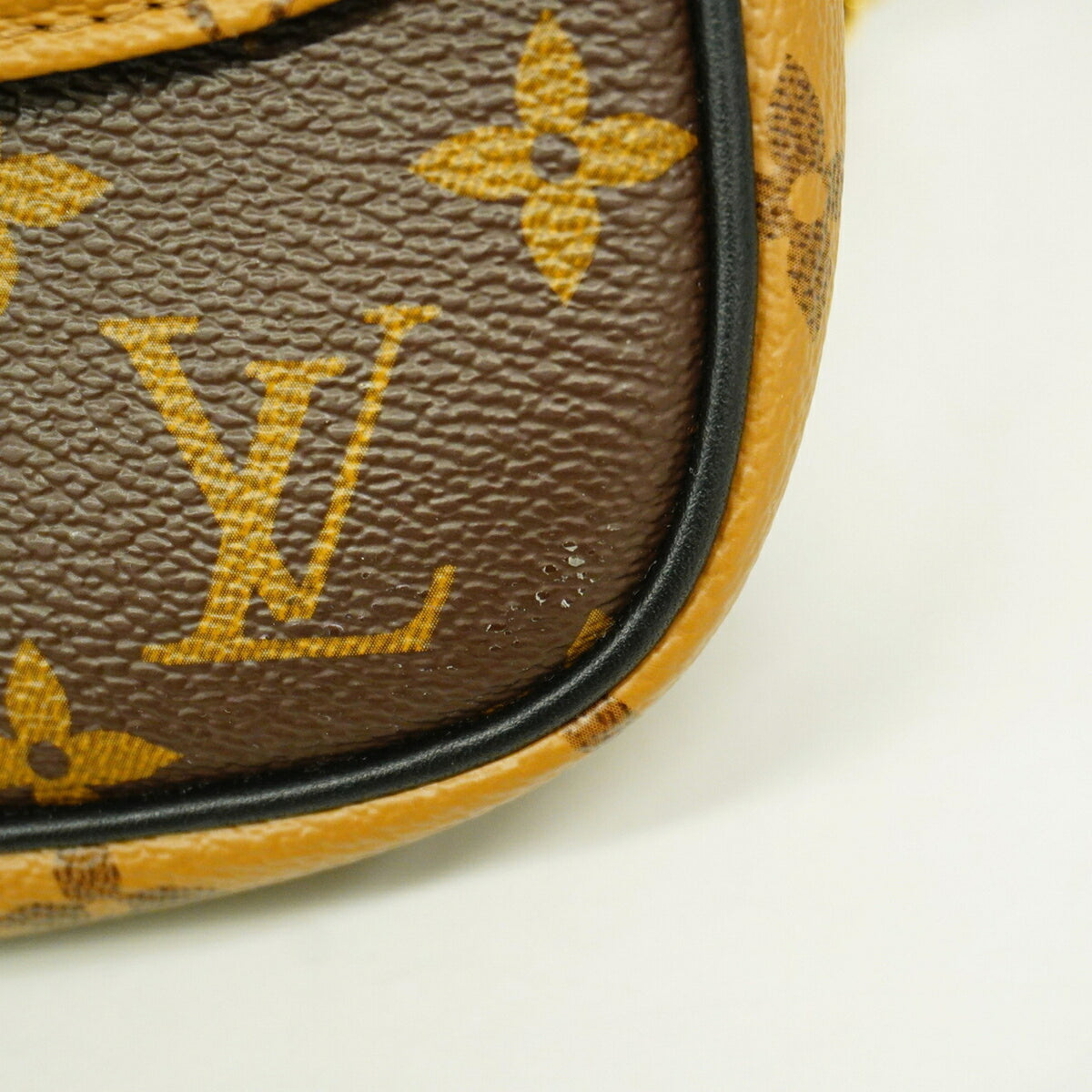 Louis Vuitton Brown Handbag (Pre-Owned)