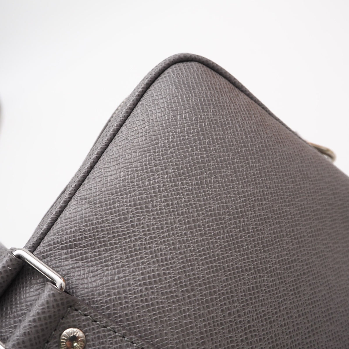 Louis Vuitton Gray Leather Briefcase Handbag (Pre-Owned)