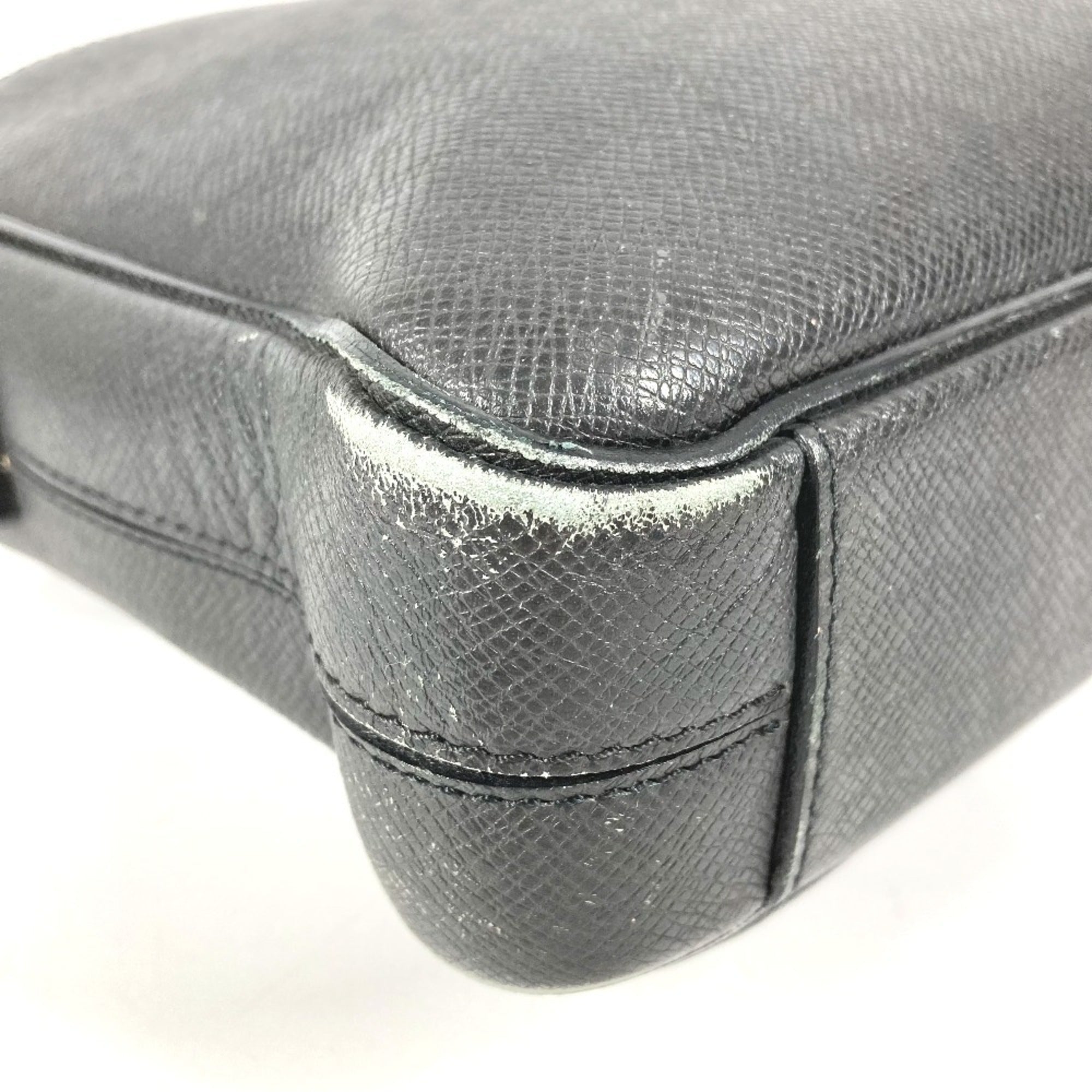Louis Vuitton Black Taiga Leather Briefcase Handbag Tote Bag (Pre-Owned)