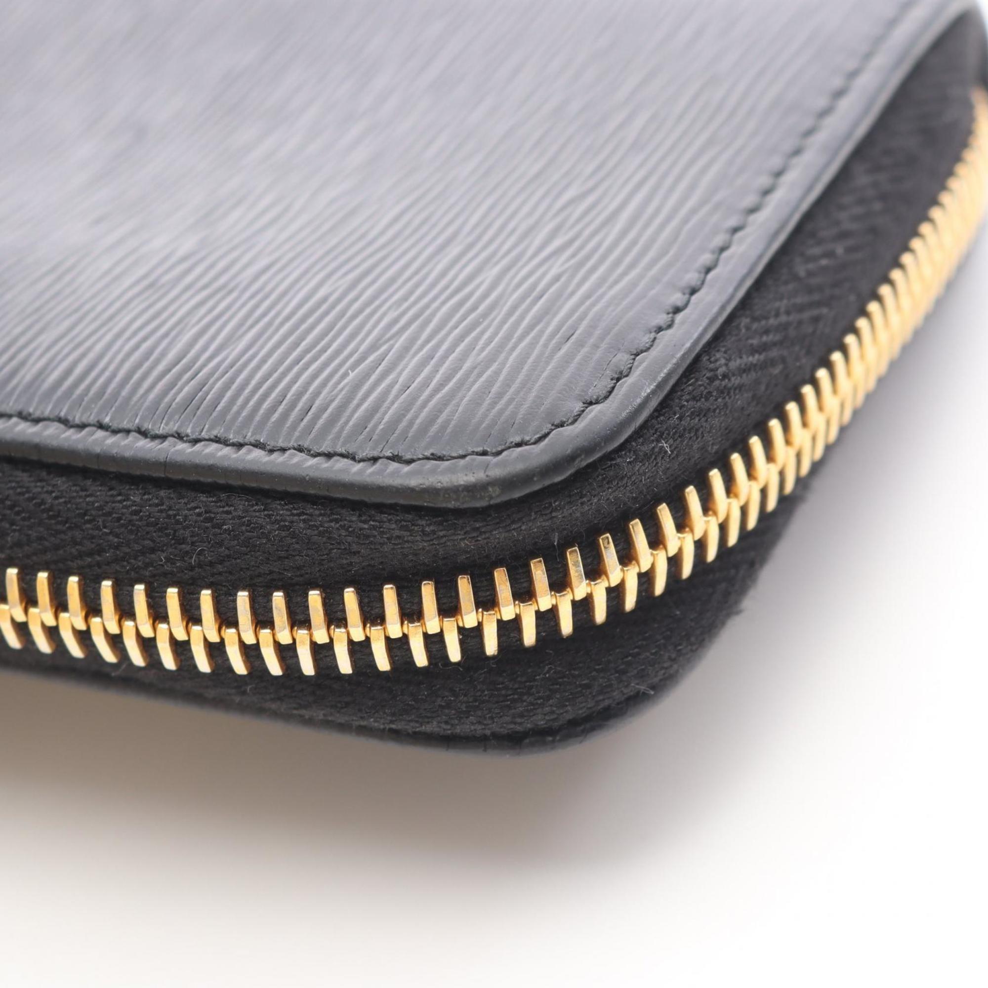 Prada Black Leather Coin Purse/Coin Case (Pre-Owned)