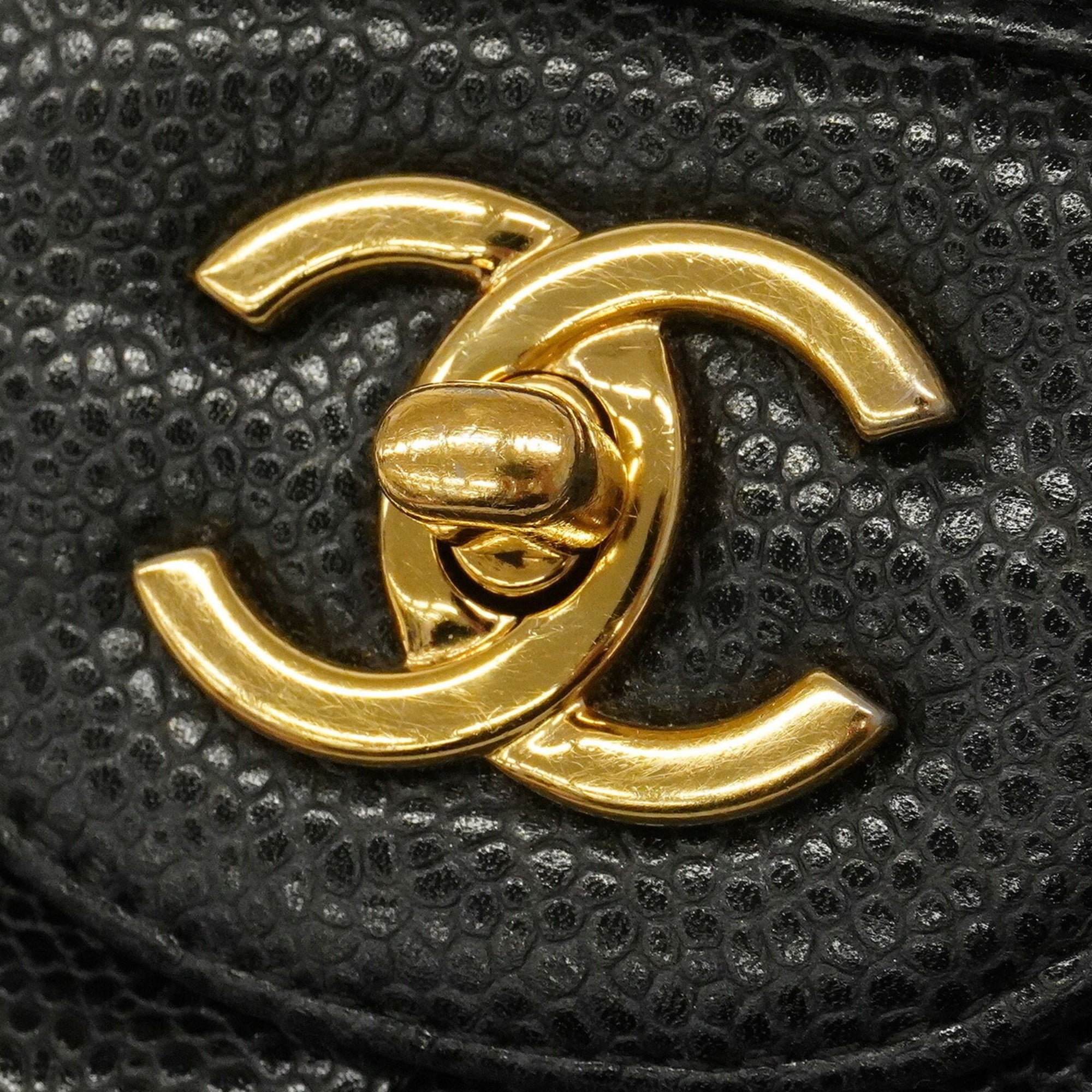 Chanel Black Grained Calfskin Shoulder Bag (Pre-Owned)