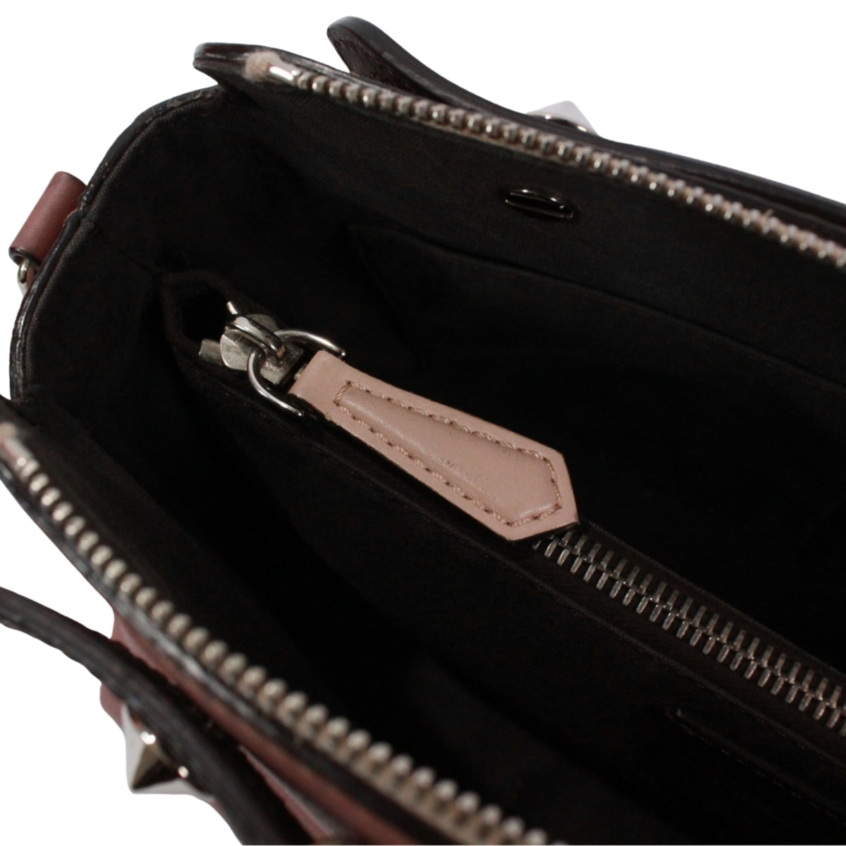 Fendi Black Ivory Pink Leather Handbag Shoulder Bag (Pre-Owned)