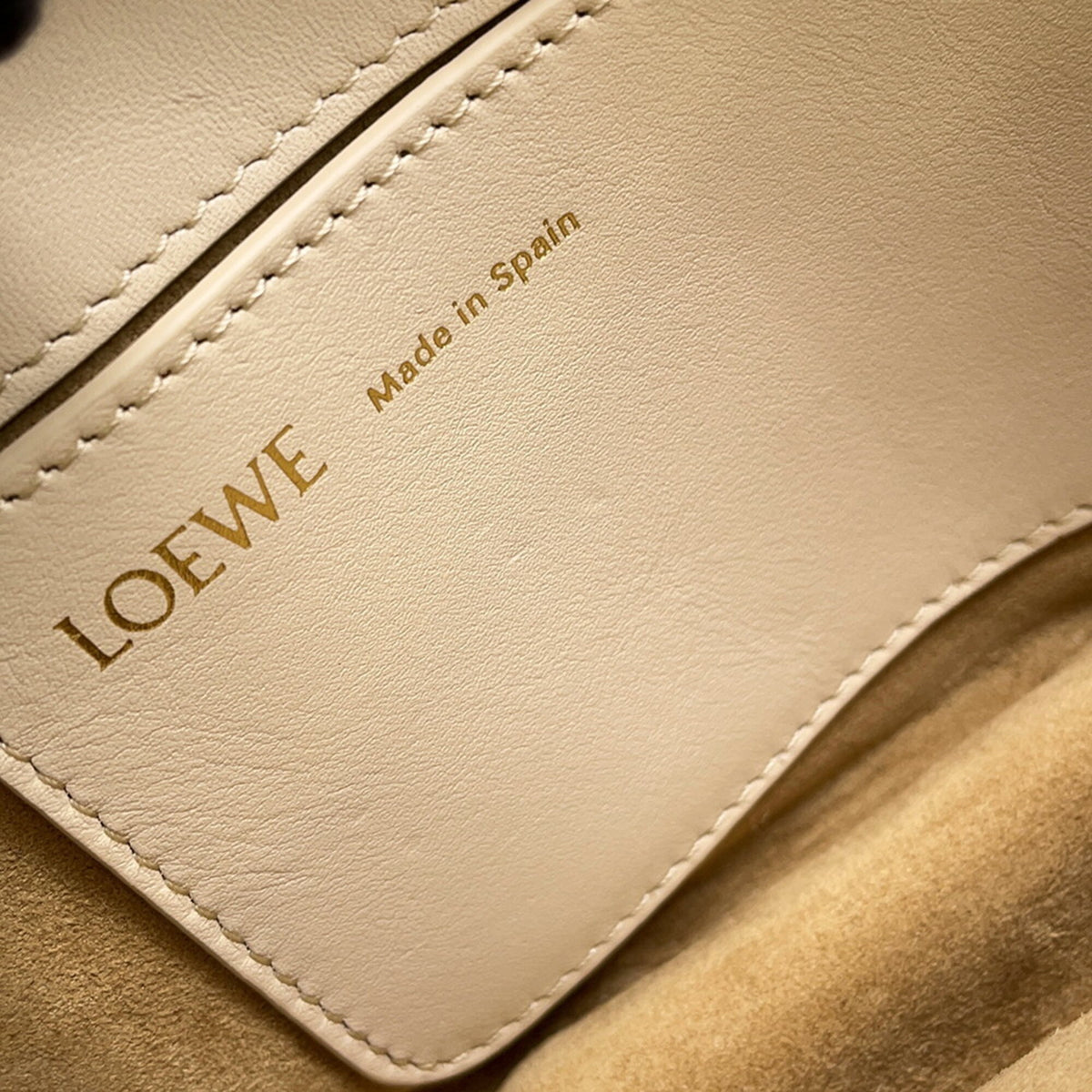 Loewe Beige Leather Handbag Shoulder Bag (Pre-Owned)