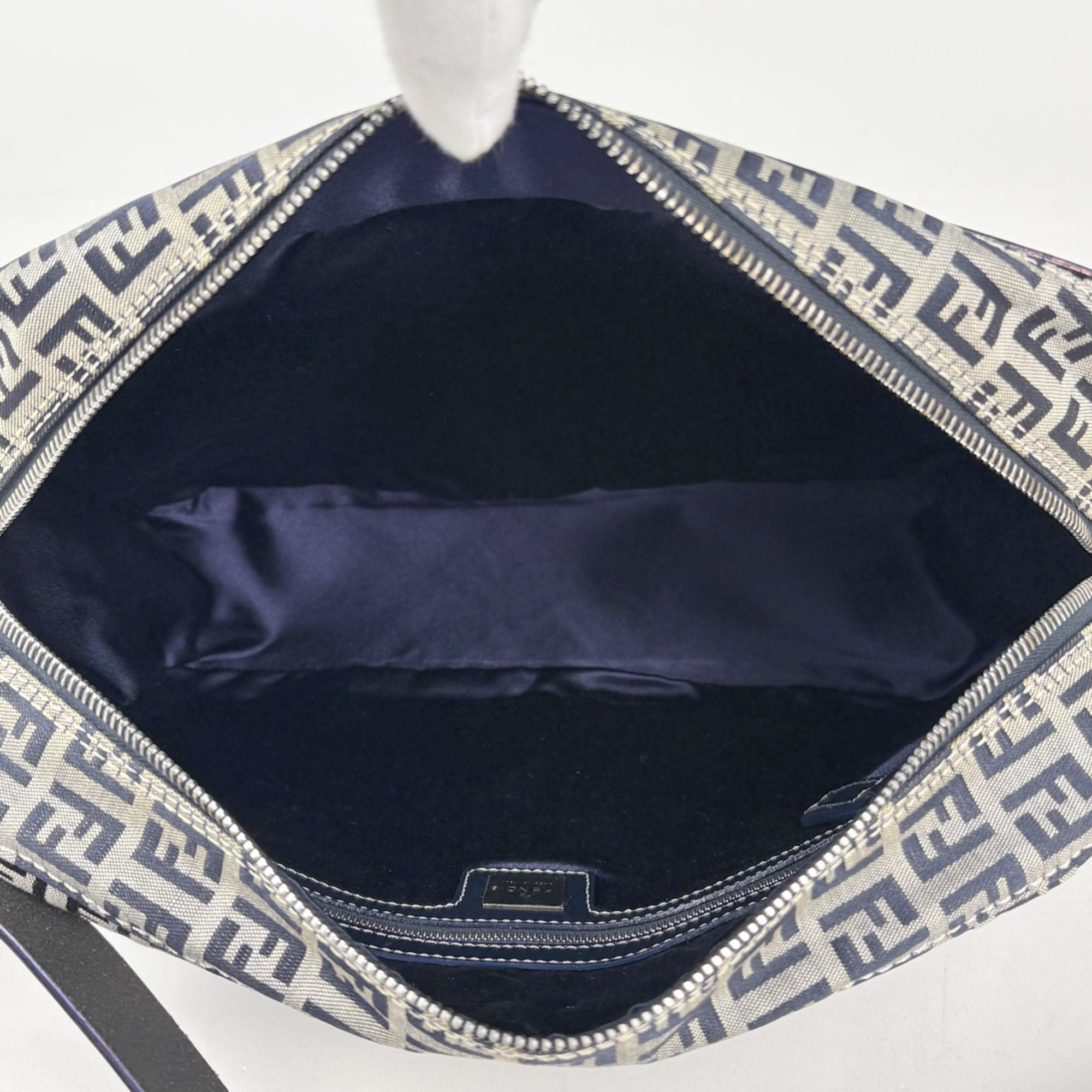 Fendi Navy Leather Canvas Shoulder Bag (Pre-Owned)