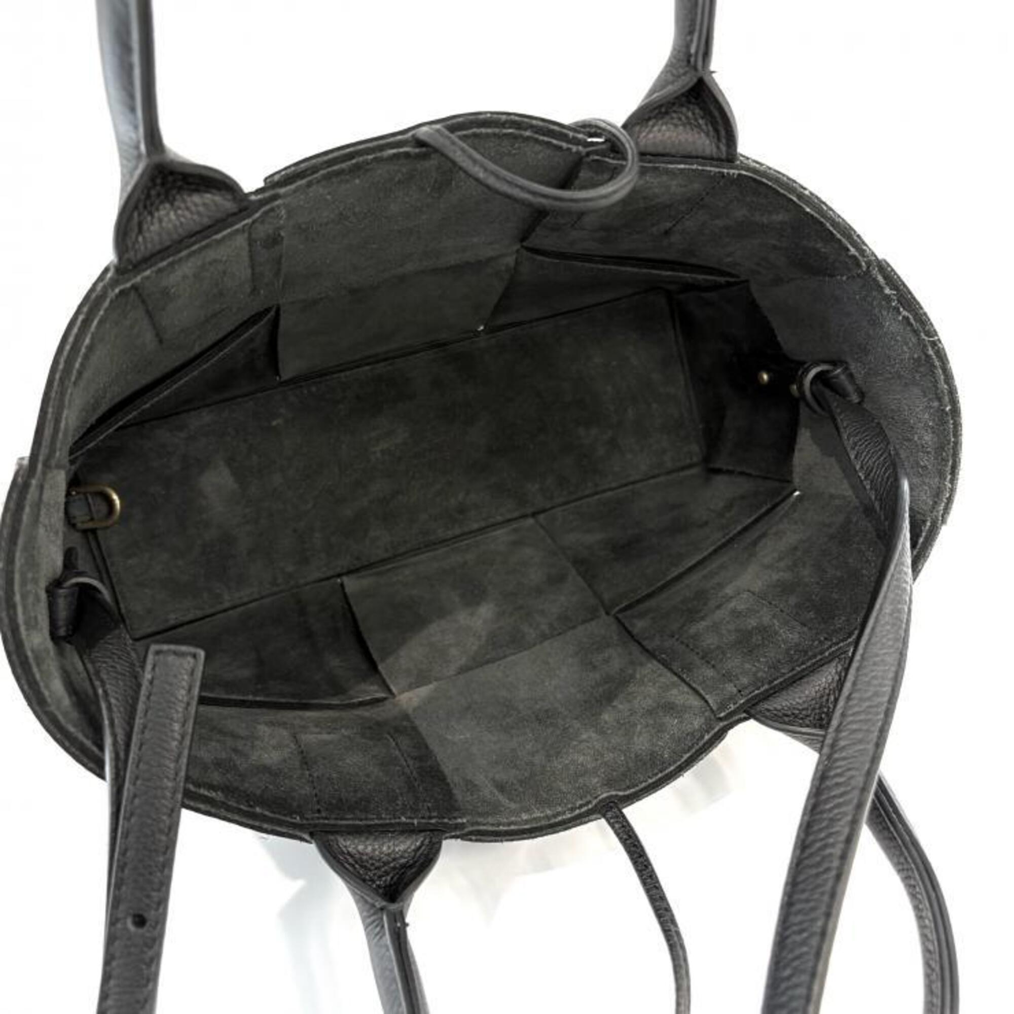 Bottega Veneta Black Leather Pouch Tote Bag (Pre-Owned)
