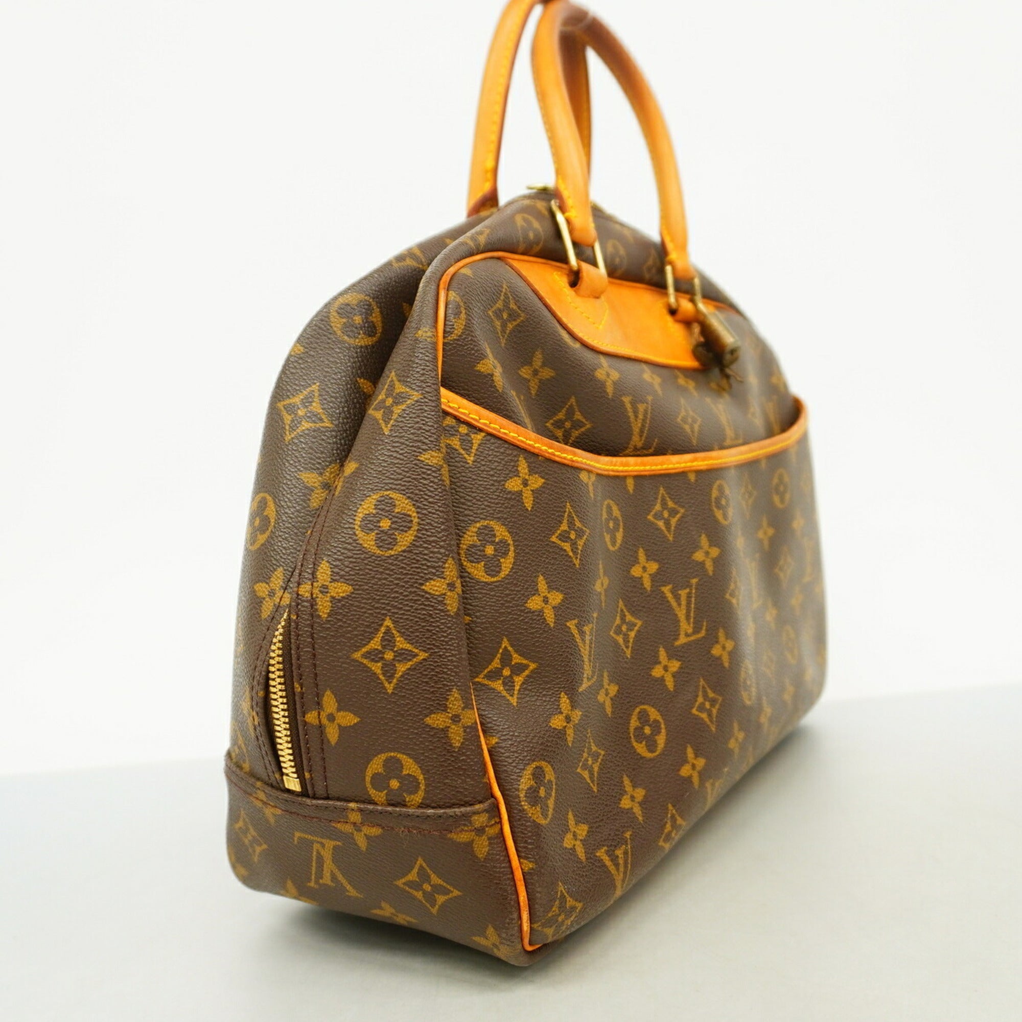 Louis Vuitton Brown Handbag (Pre-Owned)