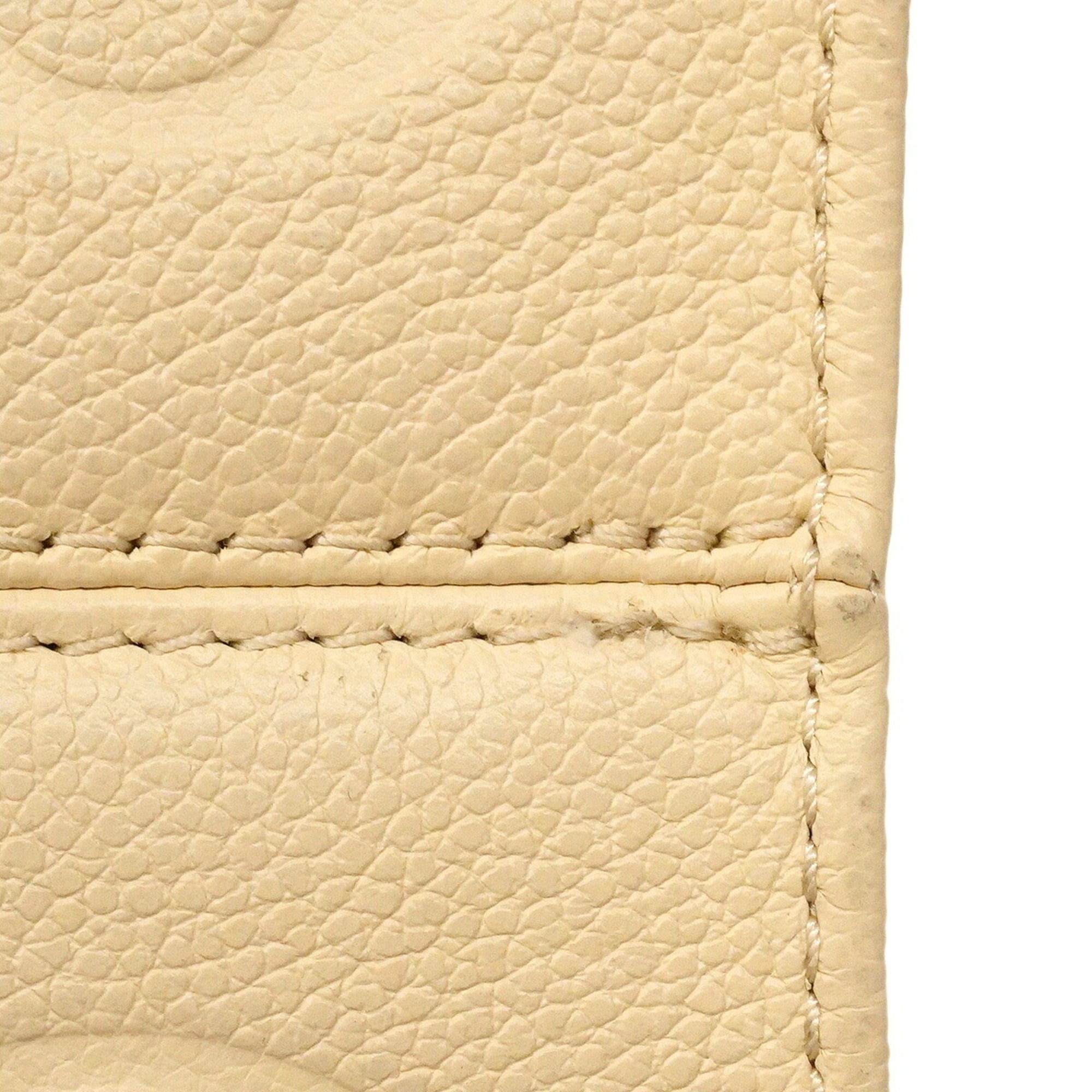 Louis Vuitton Cream Handbag (Pre-Owned)