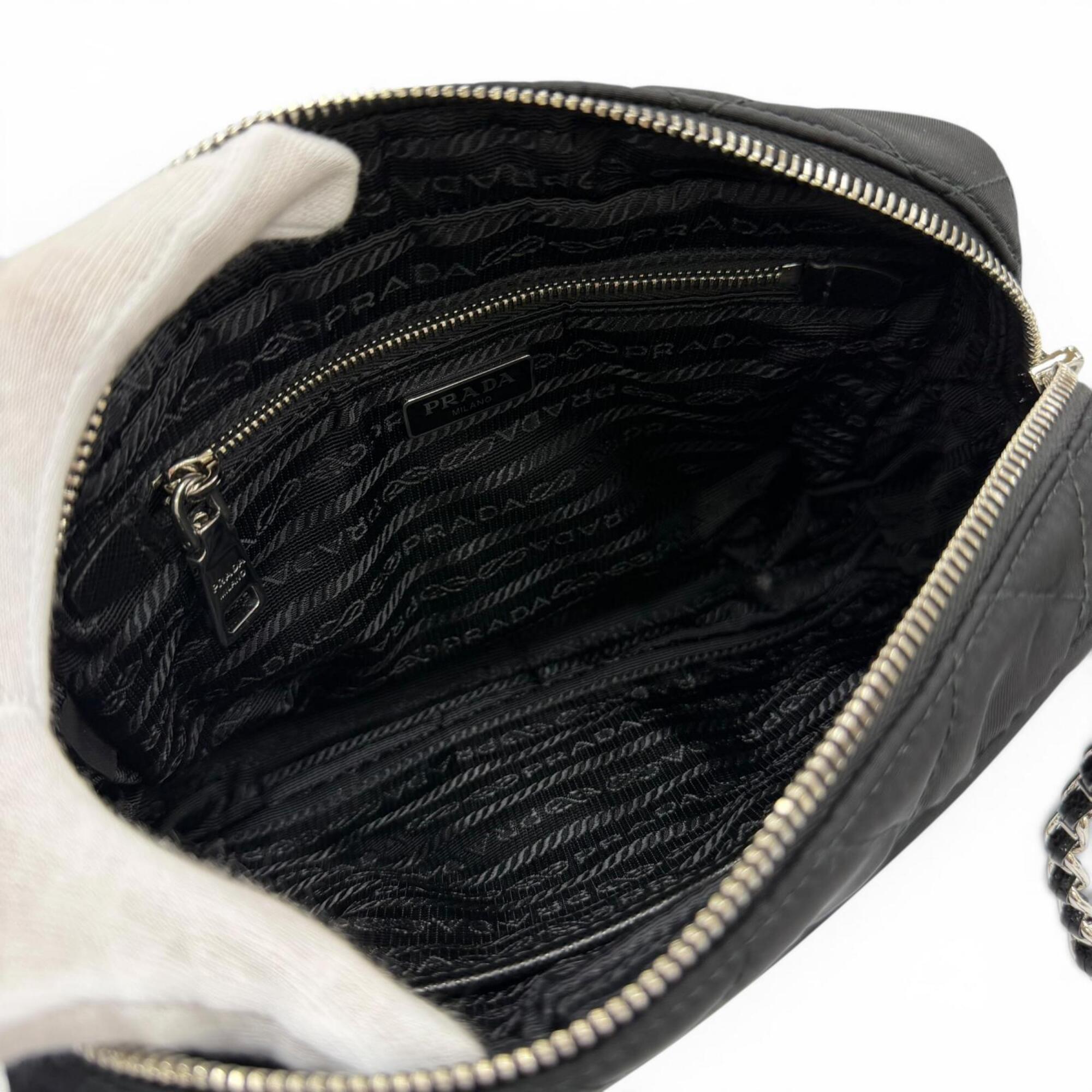 Prada Black Leather Handbag Shoulder Bag (Pre-Owned)