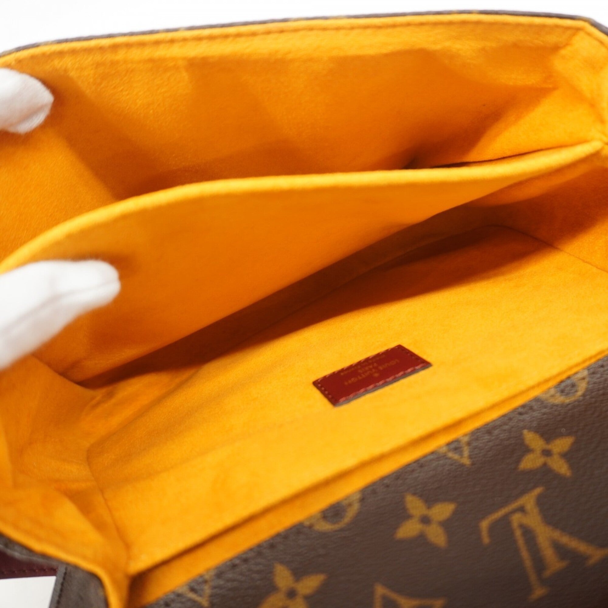 Louis Vuitton Brown Handbag (Pre-Owned)