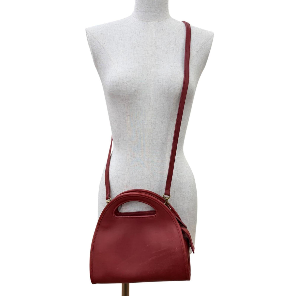 Coach Red Color Leather Handbag Shoulder Bag (Pre-Owned)