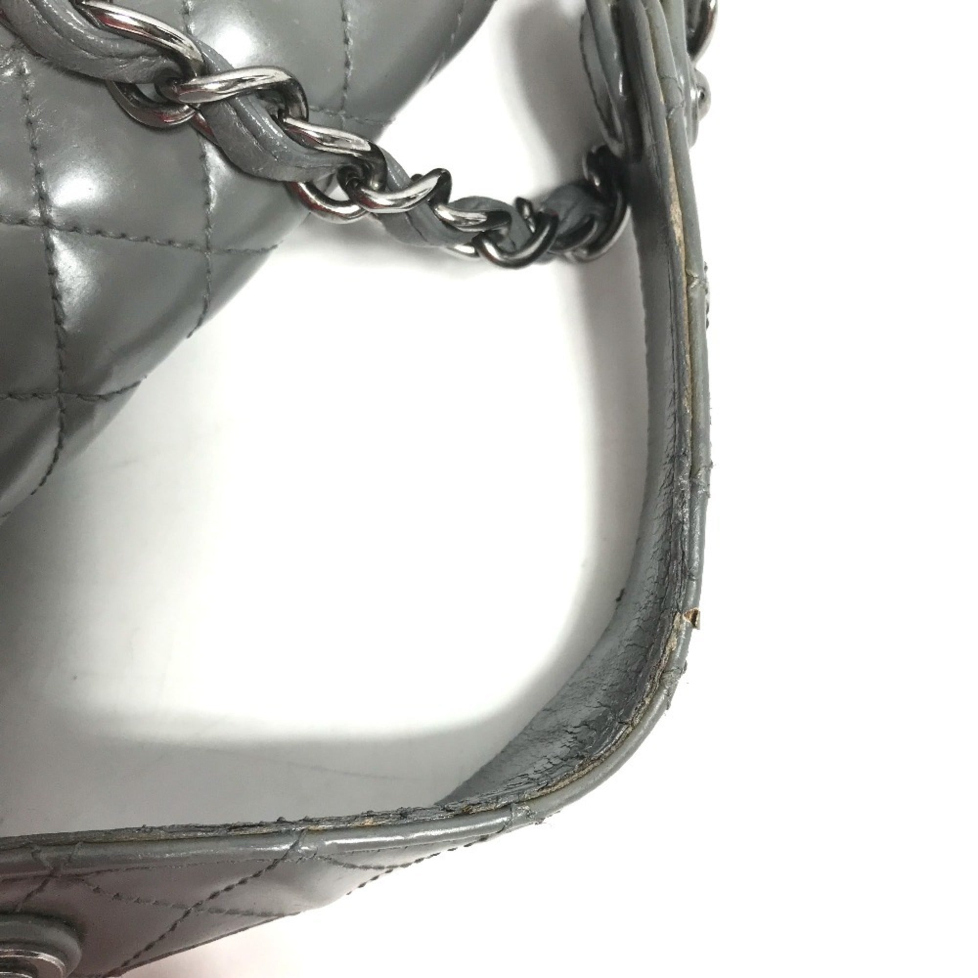 Chanel Gray Leather Handbag Shoulder Bag (Pre-Owned)