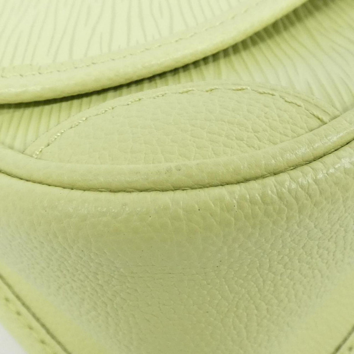 Louis Vuitton Green Leather Shoulder Bag (Pre-Owned)