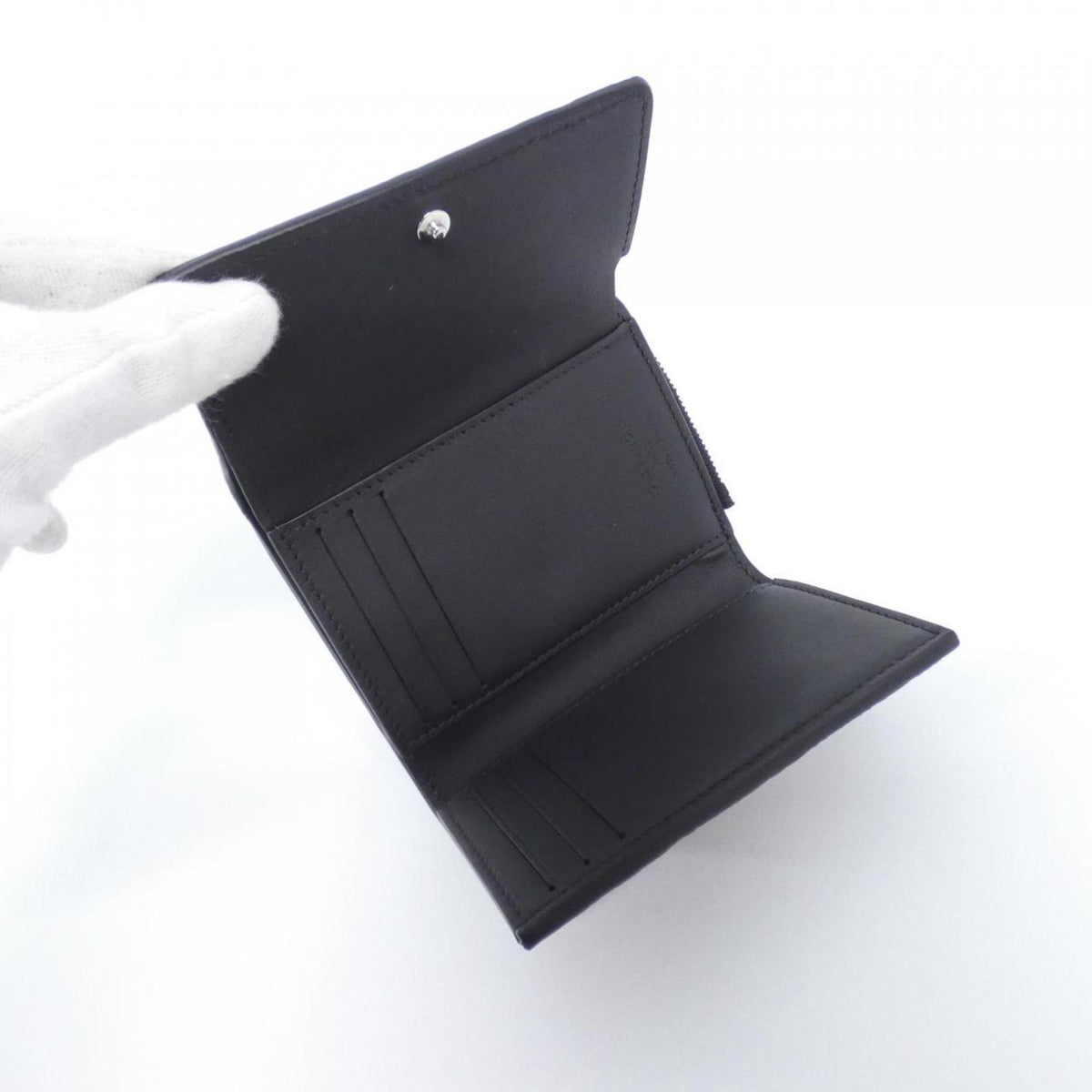 Louis Vuitton Black Leather Wallet (Tri-Fold) (Pre-Owned)