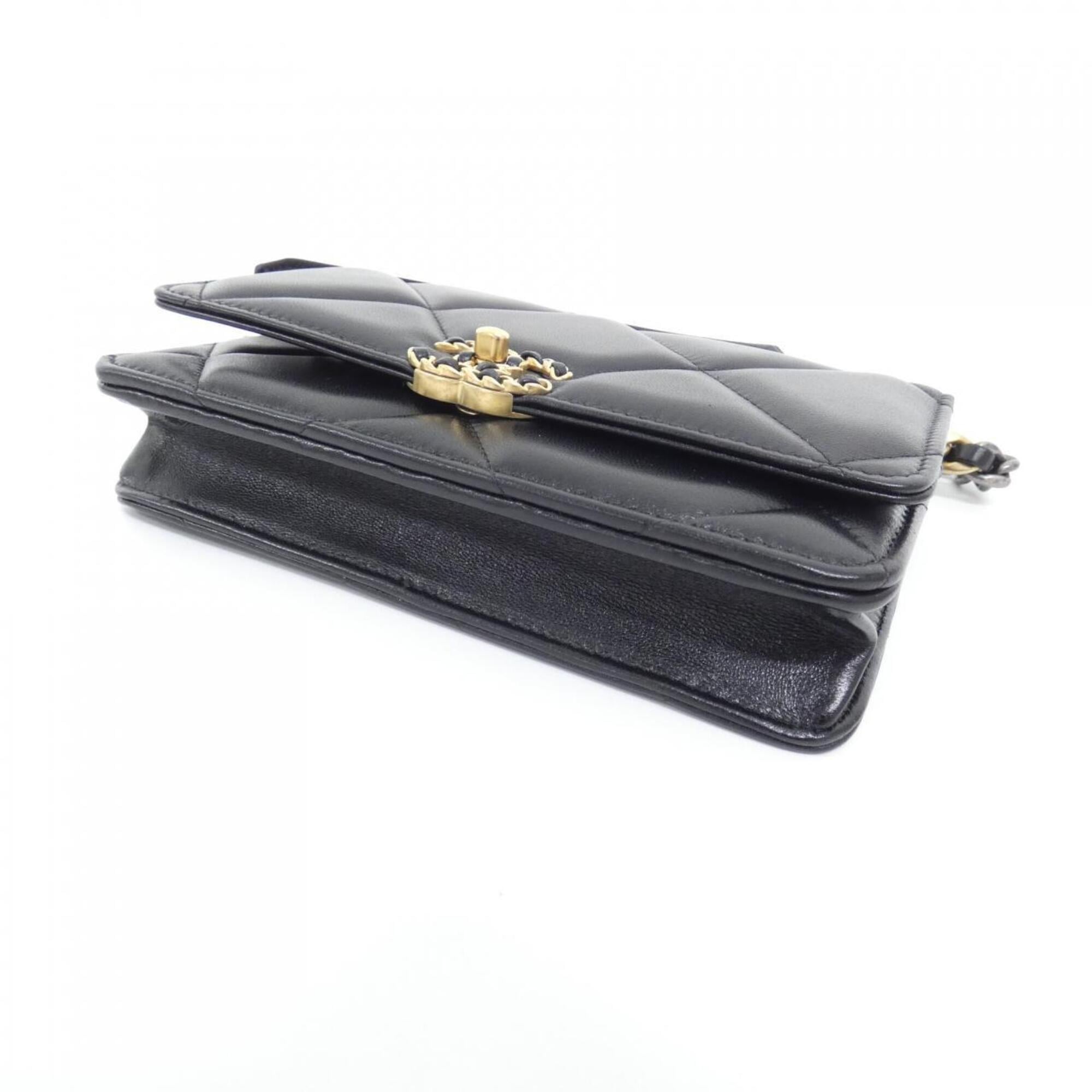 Chanel Black Leather Chain/Shoulder Wallet (Pre-Owned)