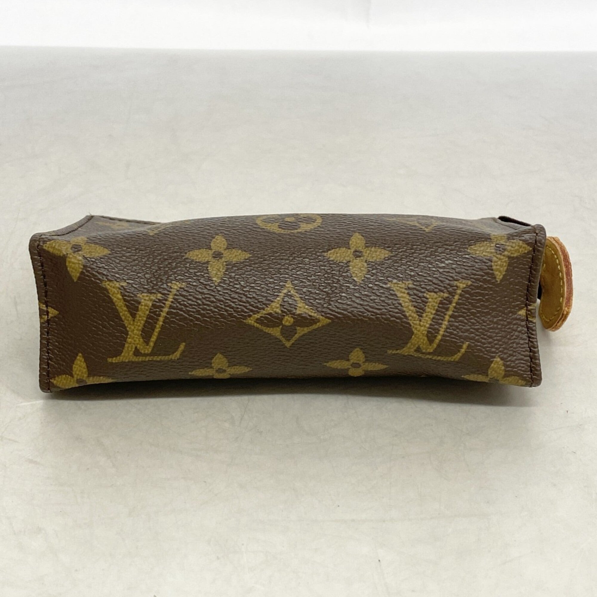 Louis Vuitton Brown Pouch (Pre-Owned)