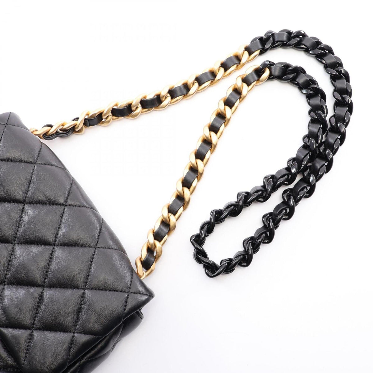 Chanel Matelasse Black Leather Handbag Shoulder Bag (Pre-Owned)