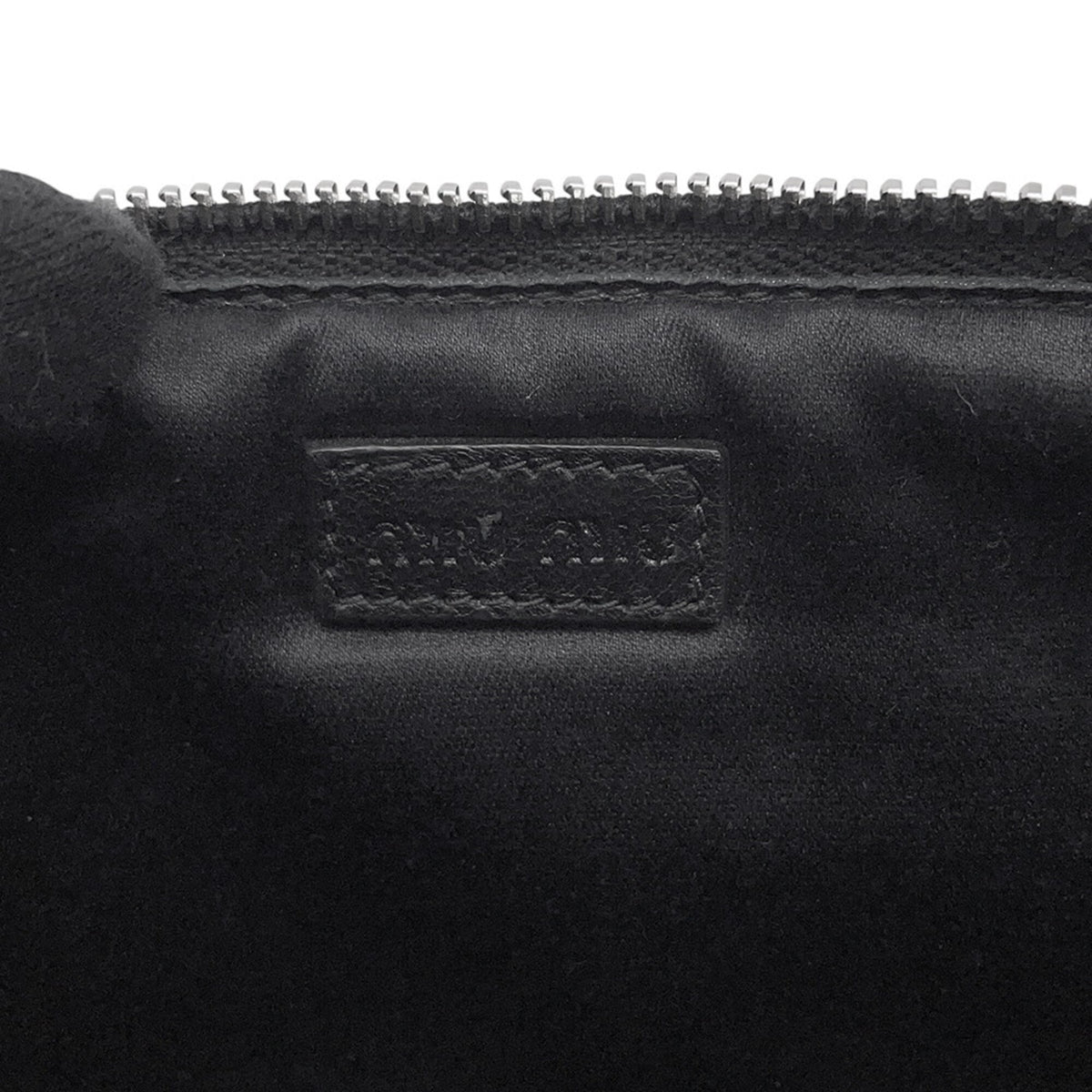 Miu Miu Black White Leather Handbag Shoulder Bag (Pre-Owned)