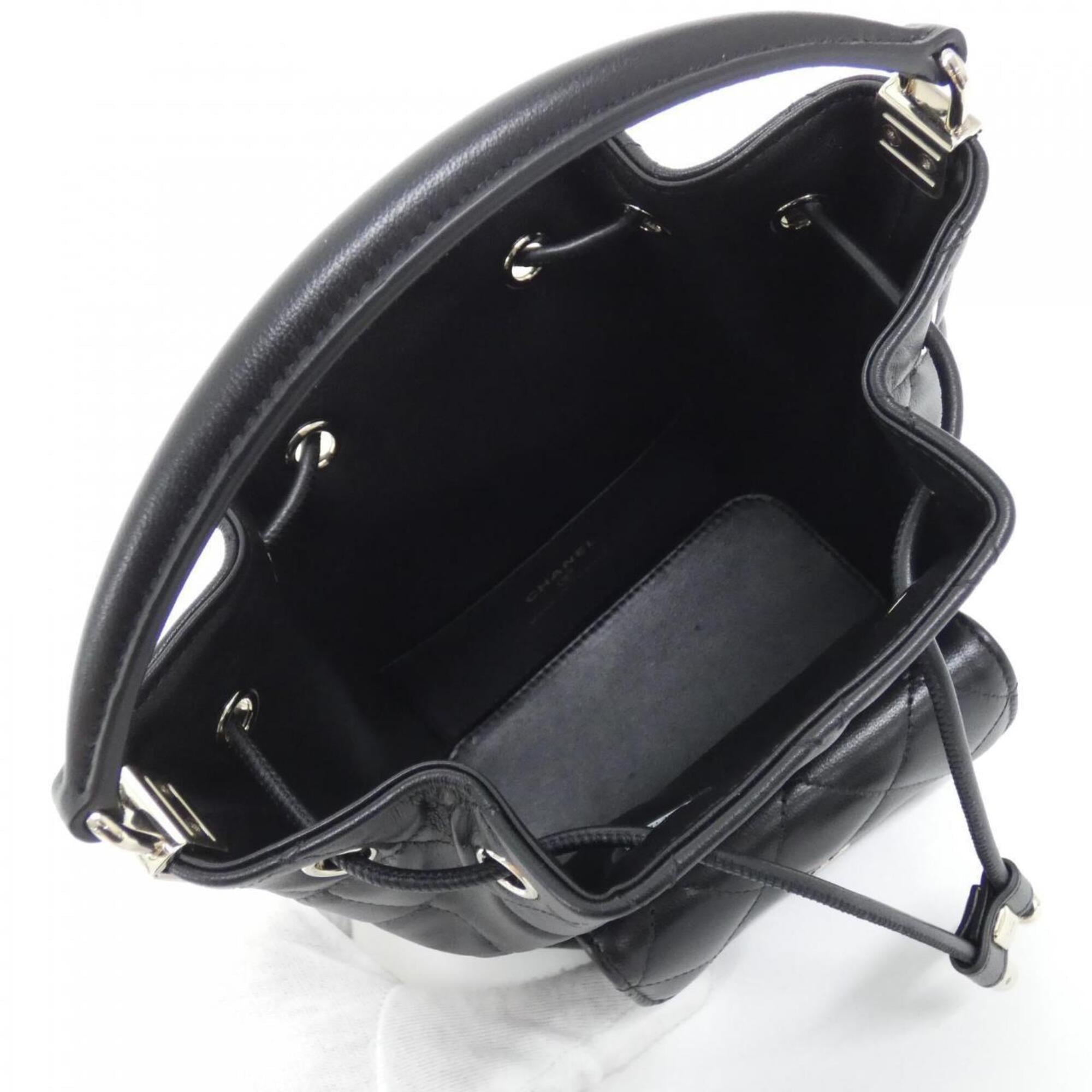 Chanel Black Leather Handbag (Pre-Owned)