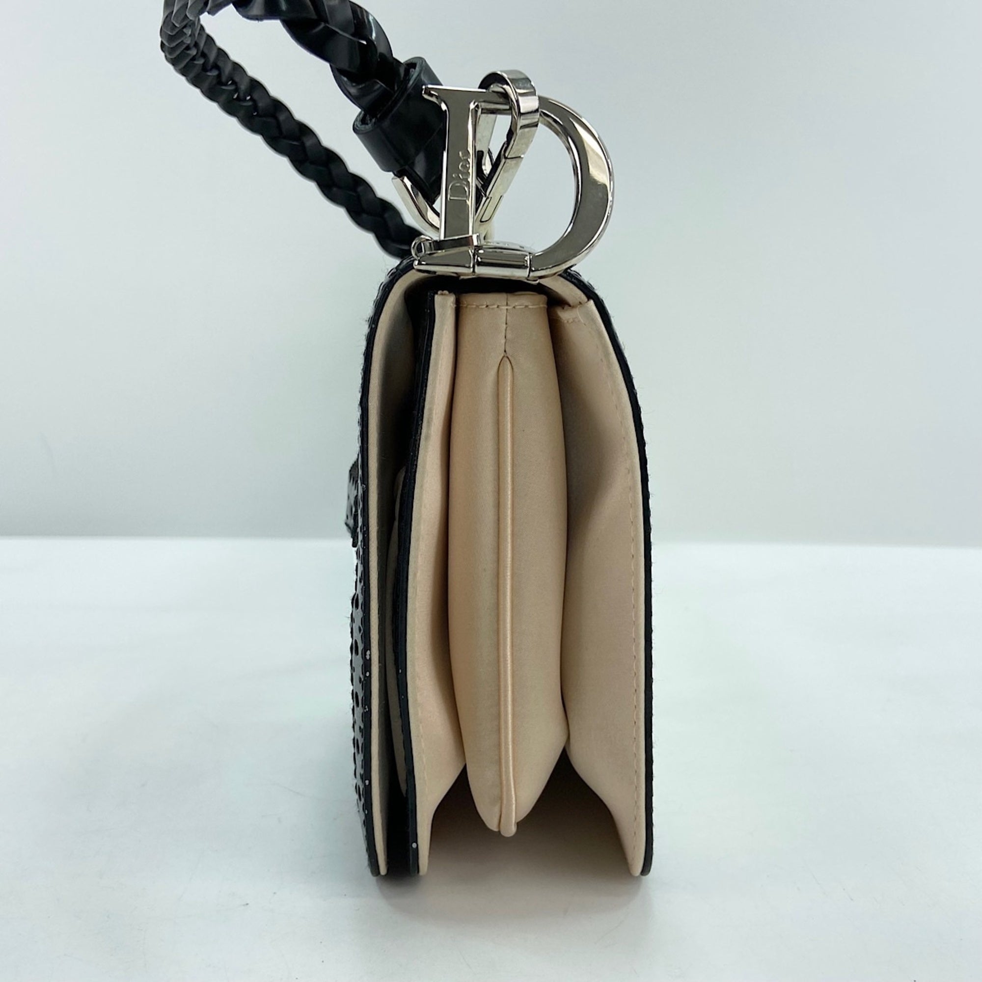 Christian Dior White Leather Shoulder Bag (Pre-Owned)