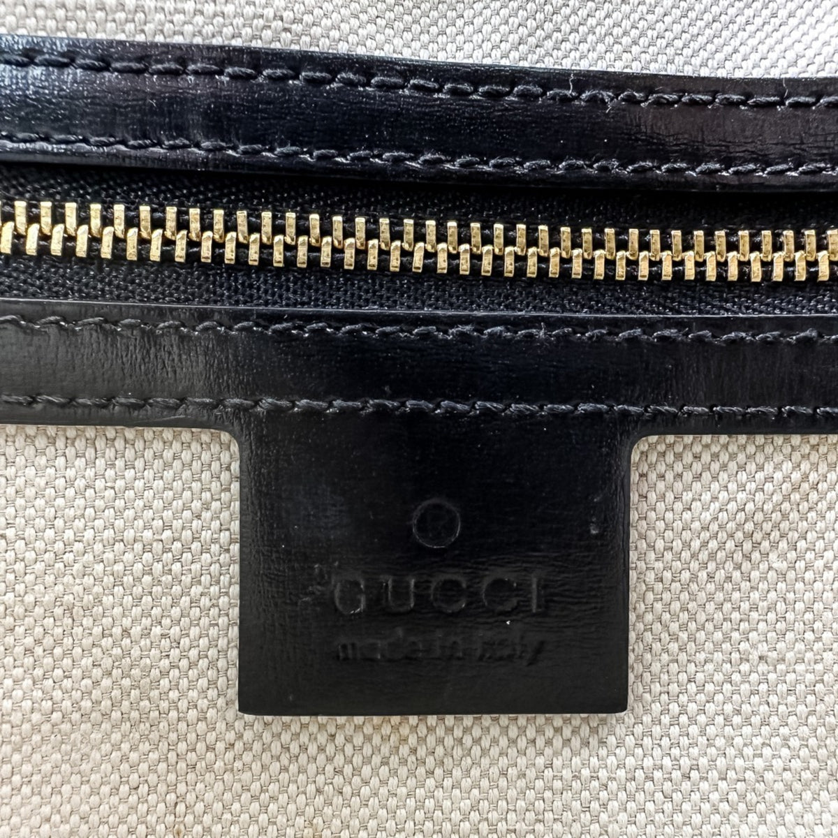 Gucci Black Shoulder Bag (Pre-Owned)
