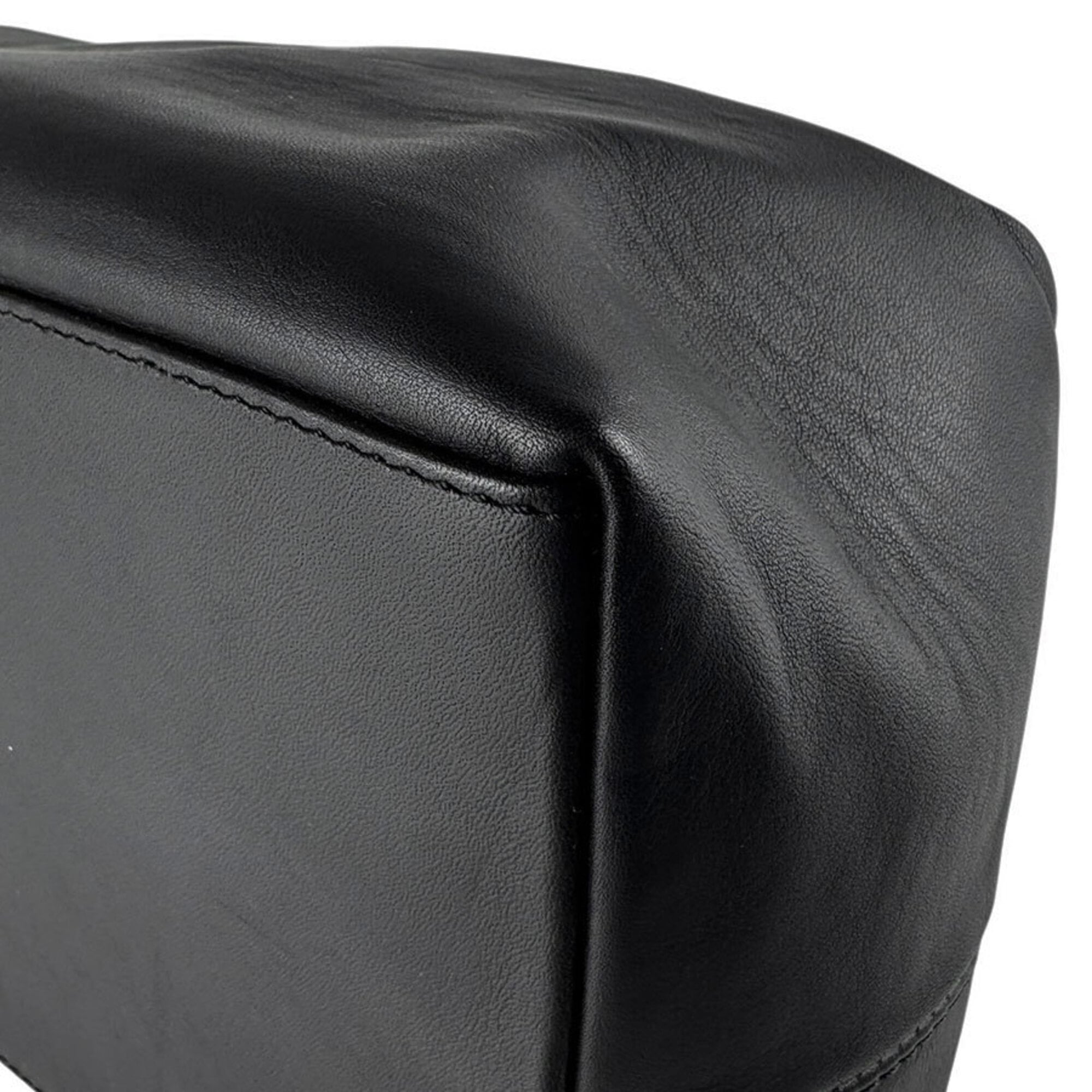Bally Black Leather Handbag (Pre-Owned)