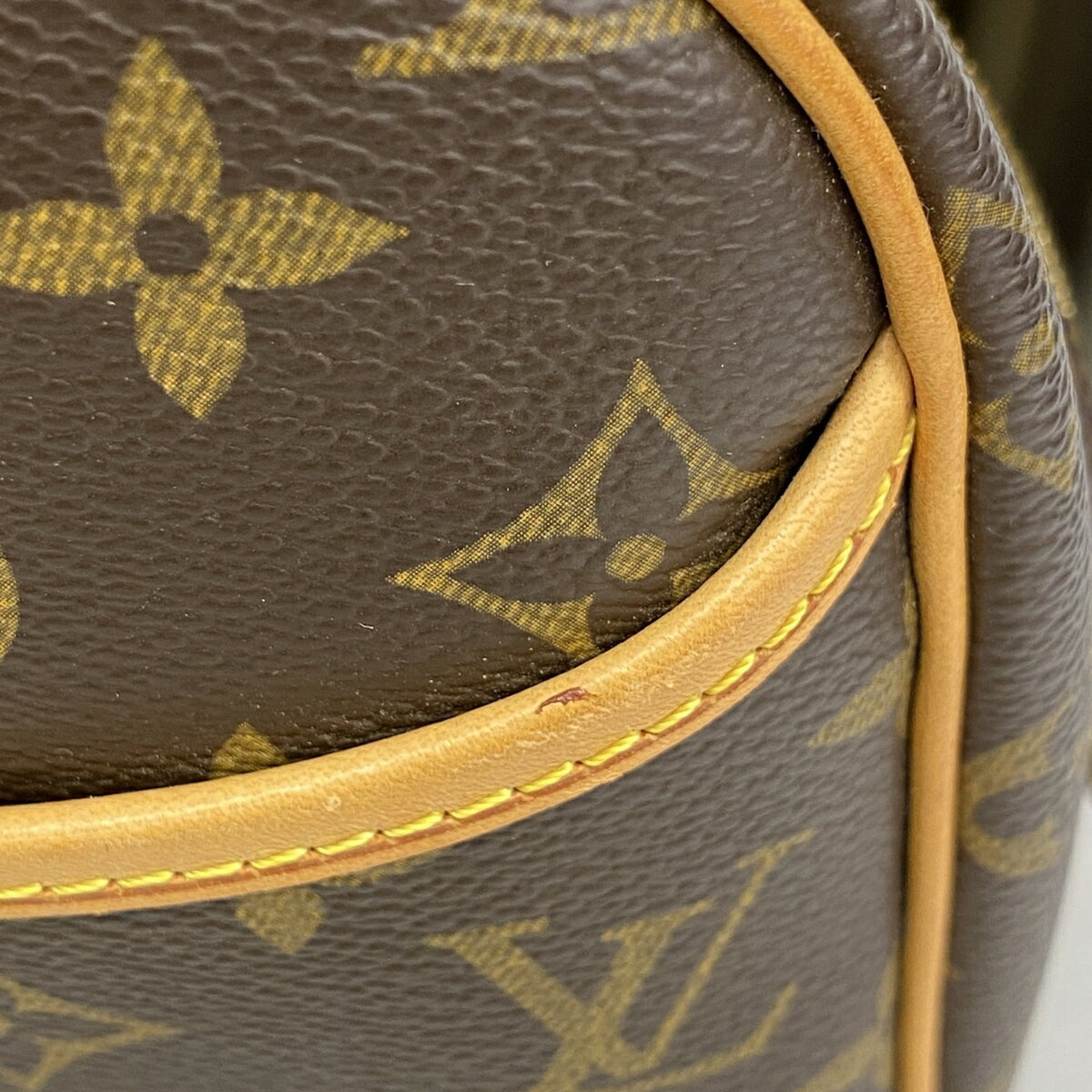 Louis Vuitton Brown Handbag (Pre-Owned)