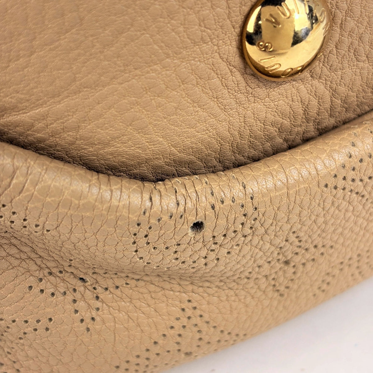 Louis Vuitton Beige Monogram Mahina Leather Shoulder Bag (Pre-Owned)