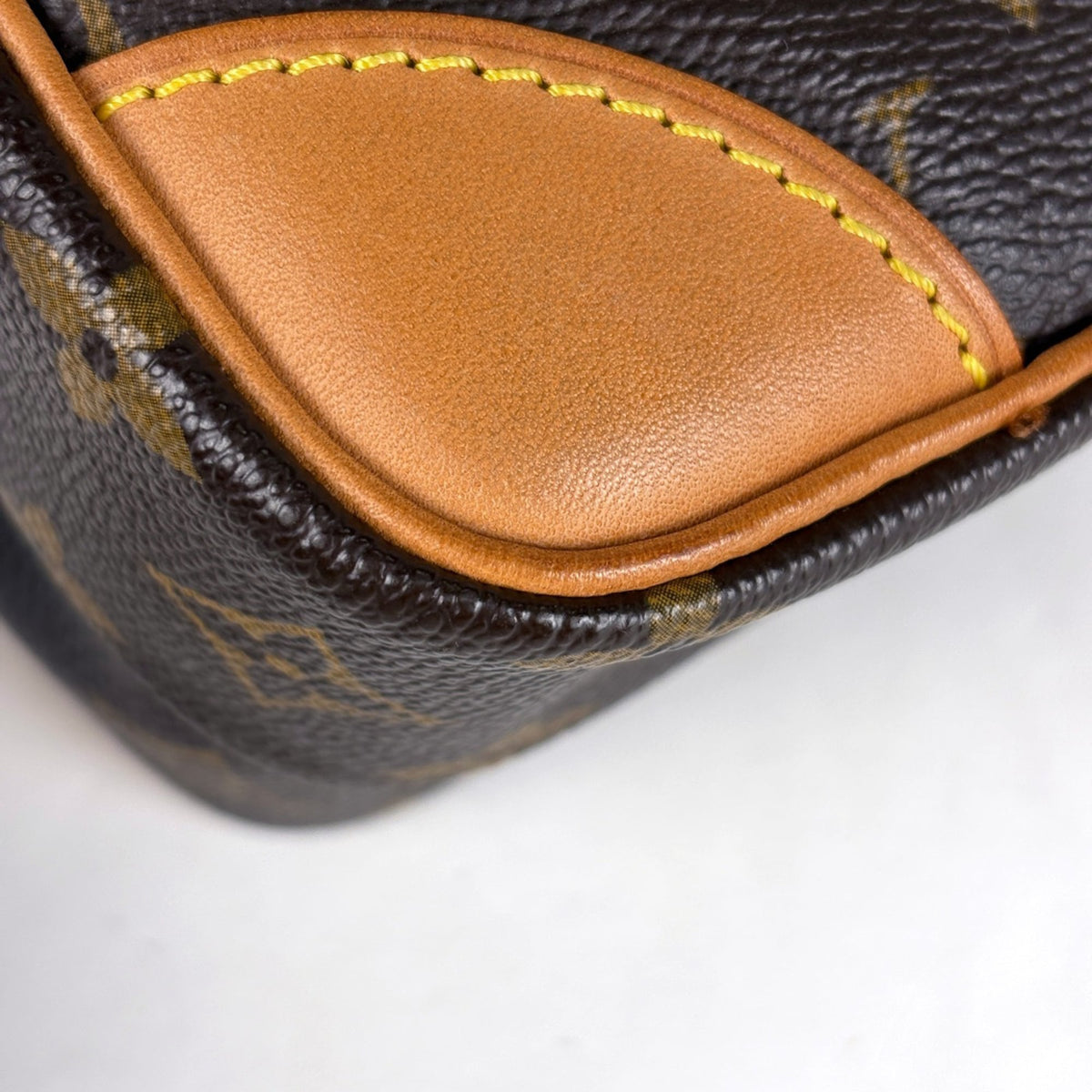 Louis Vuitton Monogram Brown Monogram Monogram Shoulder Bag (Pre-Owned)