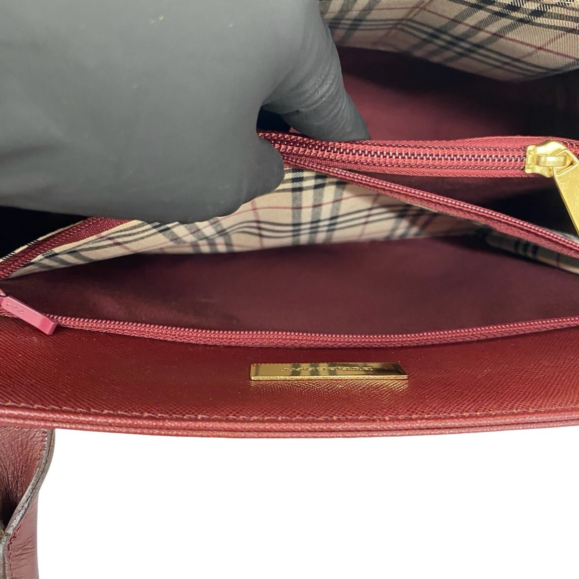 Burberry Red Color Leather Handbag Tote Bag (Pre-Owned)