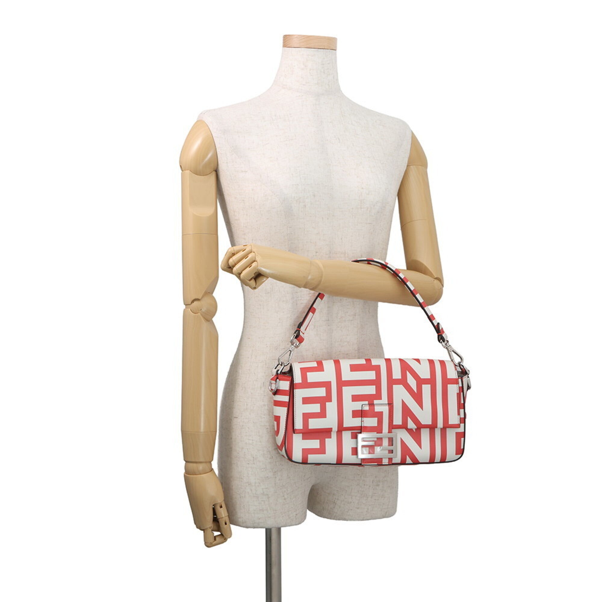 Fendi Red Color White Leather Handbag (Pre-Owned)