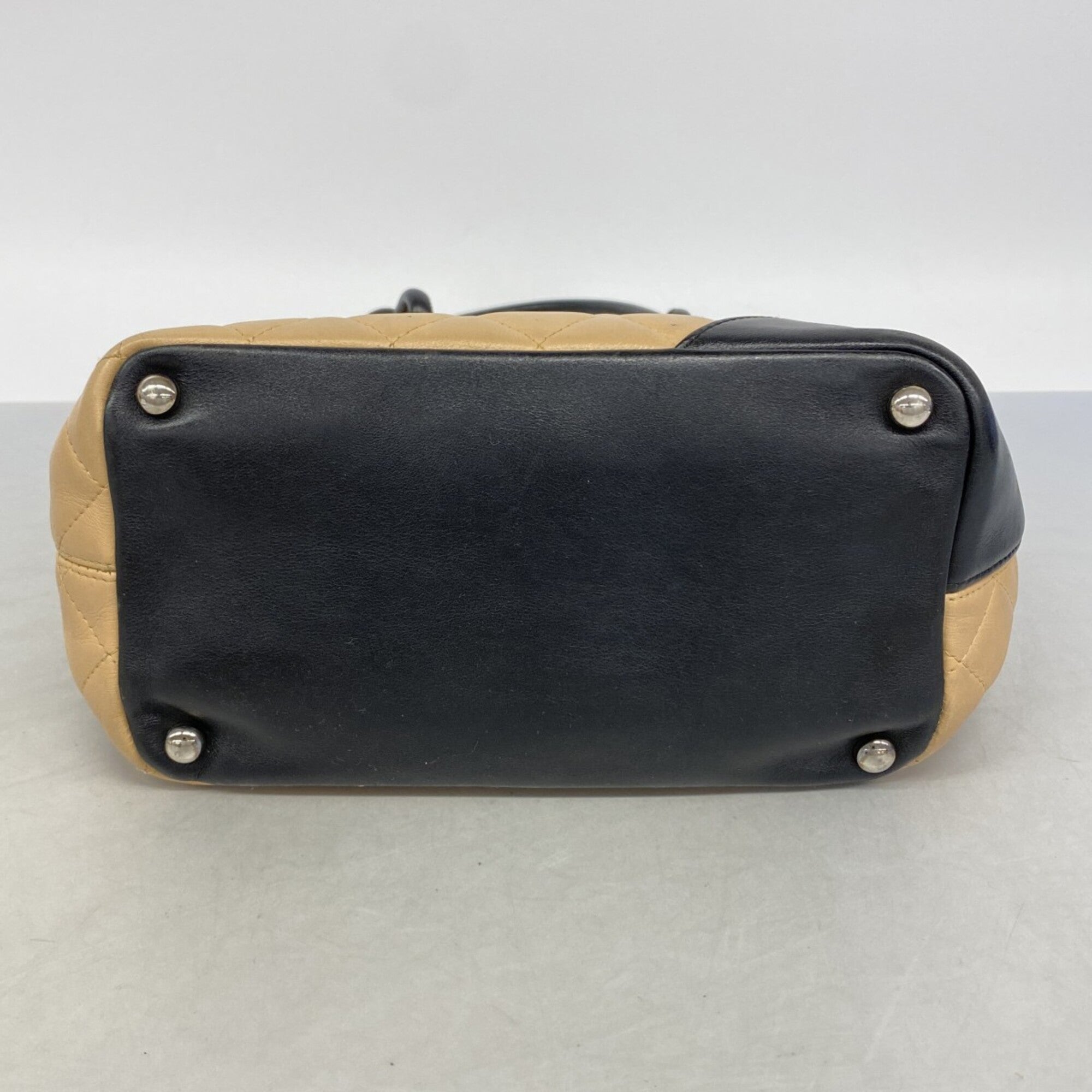 Chanel Beige Black Leather Tote Bag (Pre-Owned)
